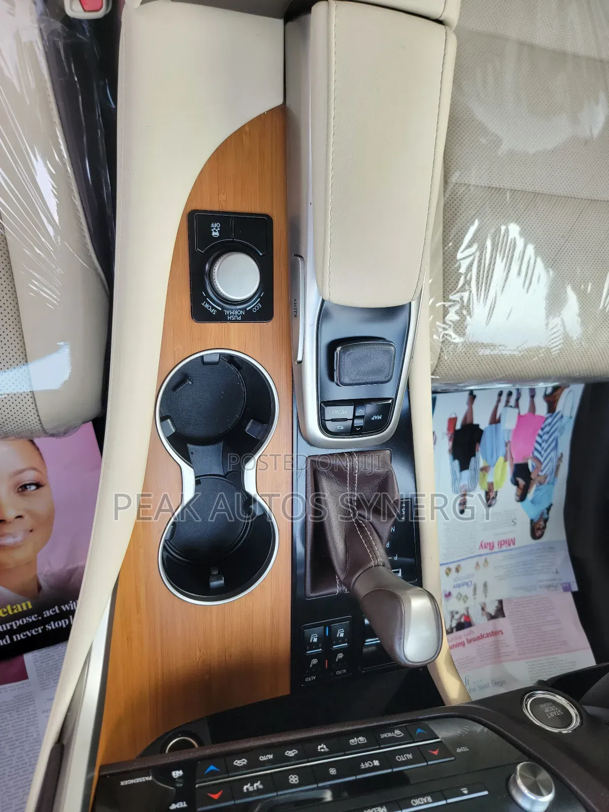 Lexus RX 350 AWD 2017 Gold