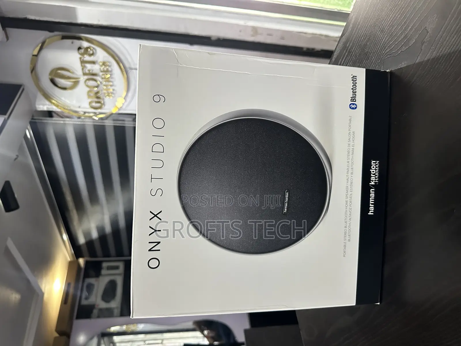 Onyx Studio 9