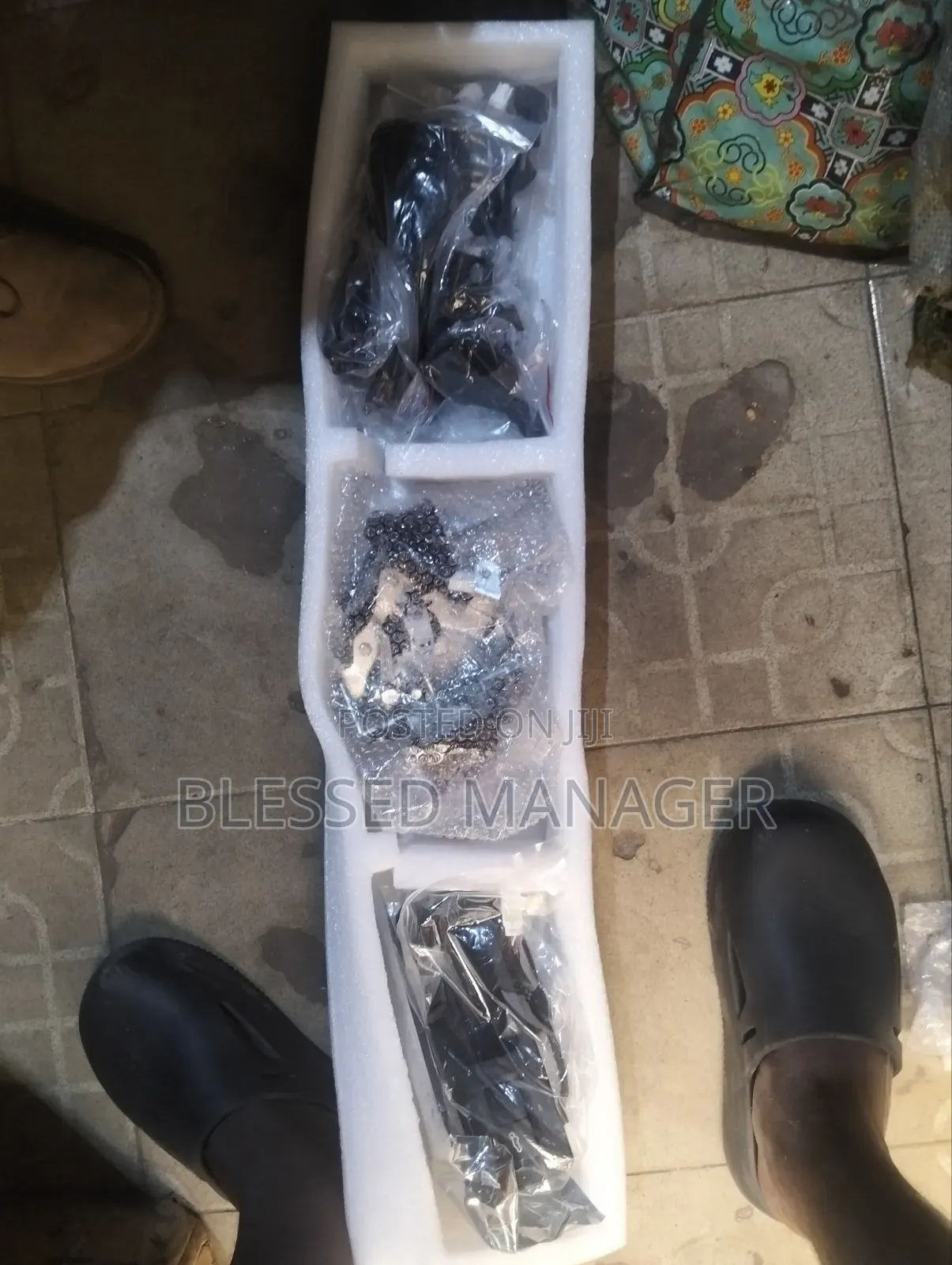 Electric Boot Shock for Landcruiser 2018-2025
