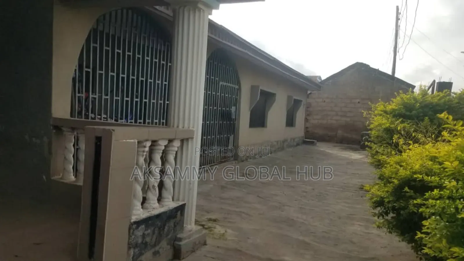 5bdrm Bungalow in Goodness Estate, Ibadan for sale