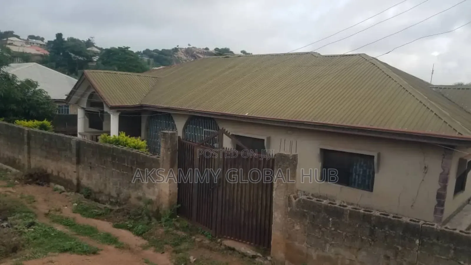 5bdrm Bungalow in Goodness Estate, Ibadan for sale