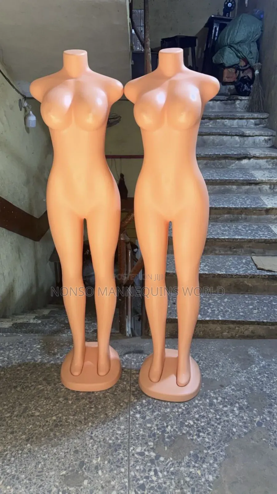 High Quality Female Armless Plastic Mannequin