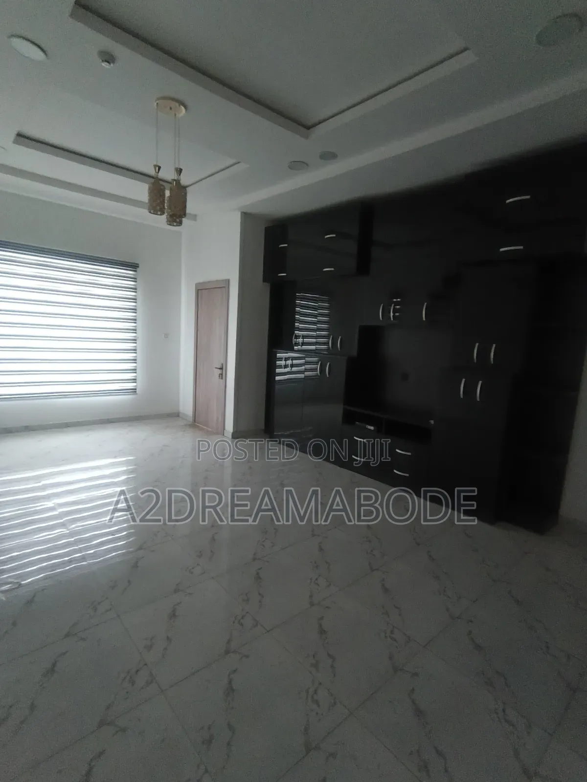 5bdrm Duplex in Omole Phase 1, Ikeja for rent