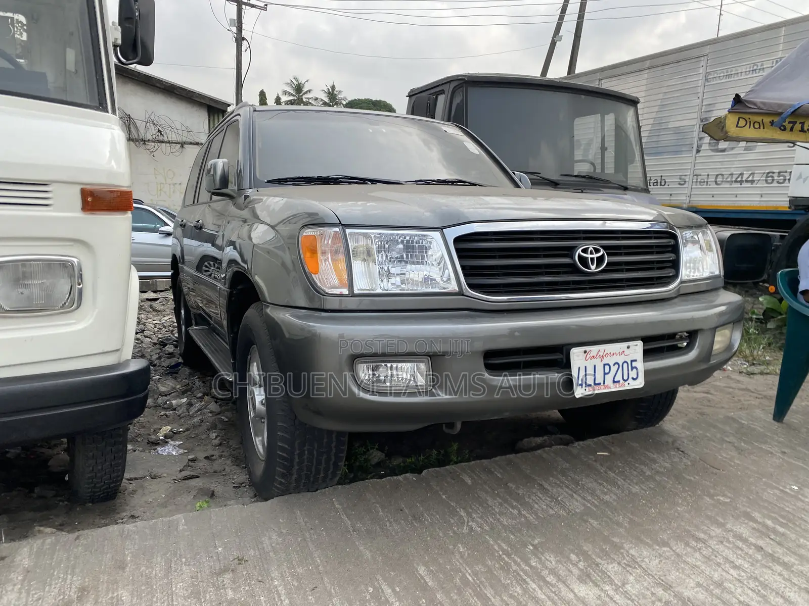 Toyota Land Cruiser 2004 Gray