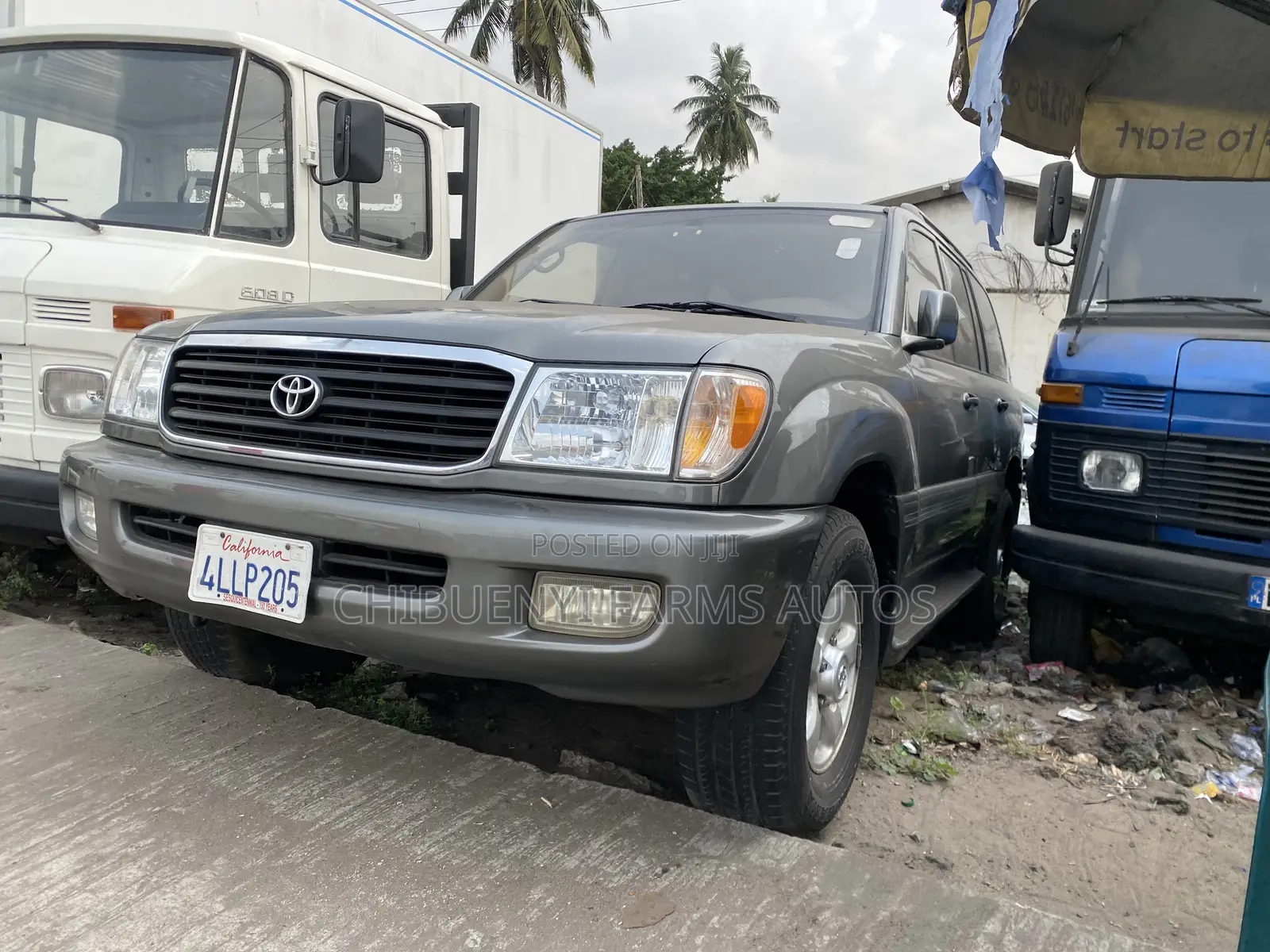 Toyota Land Cruiser 2004 Gray