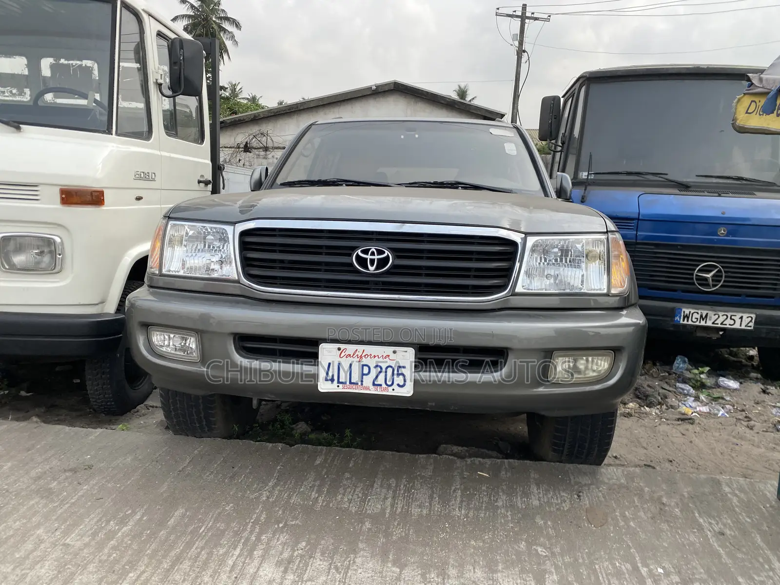Toyota Land Cruiser 2004 Gray