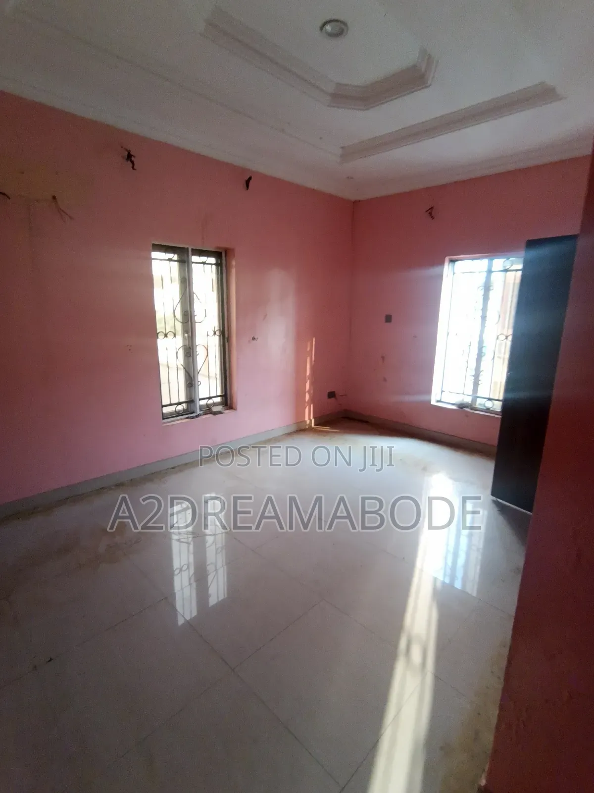 5bdrm Duplex in Magodo Phase 2 for rent