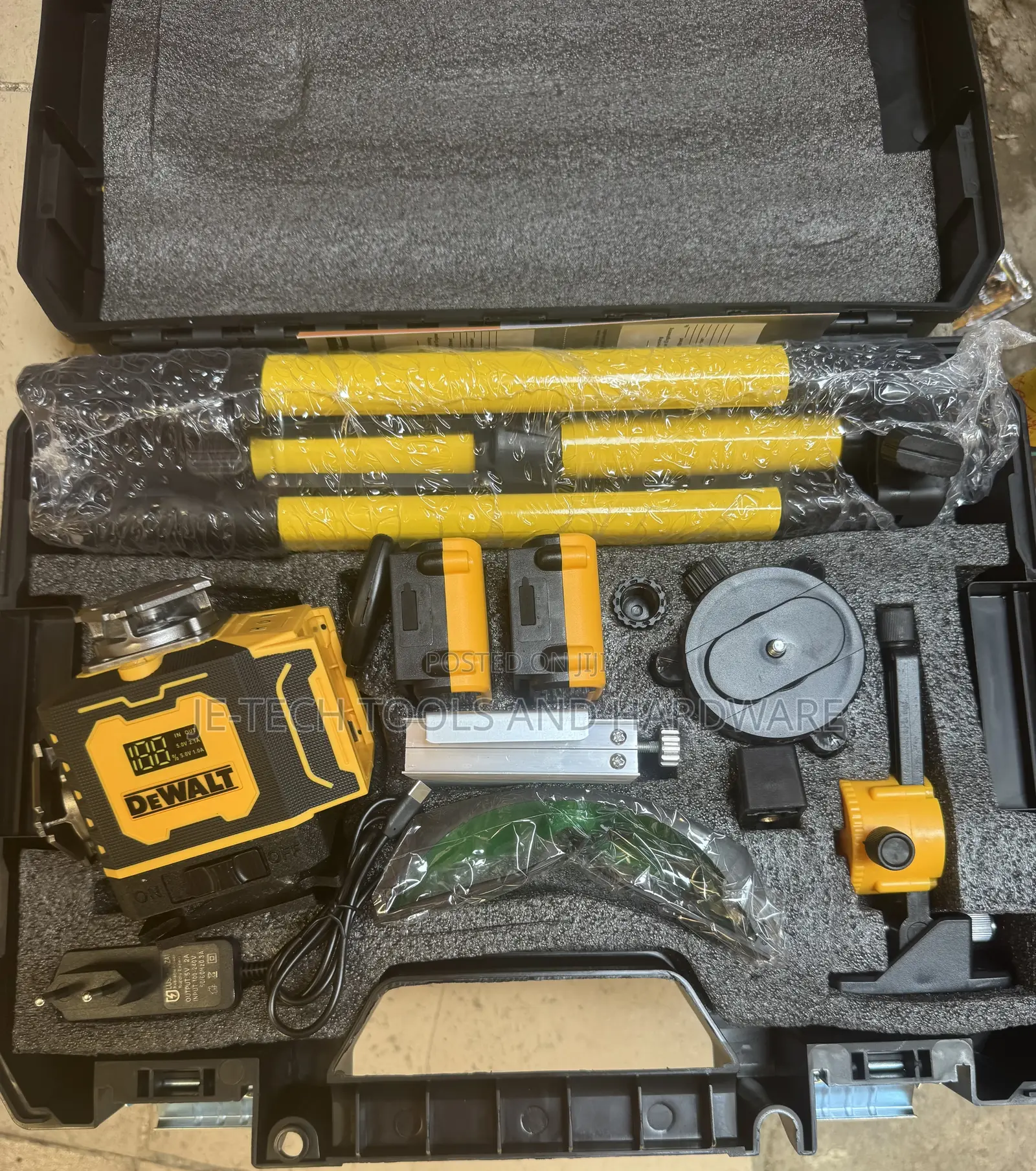 Dewalt 16-line (4d) Laser Level Kit With Accessories