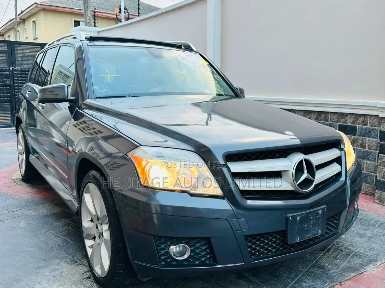 Mercedes-Benz GLK-Class 2010 Gray