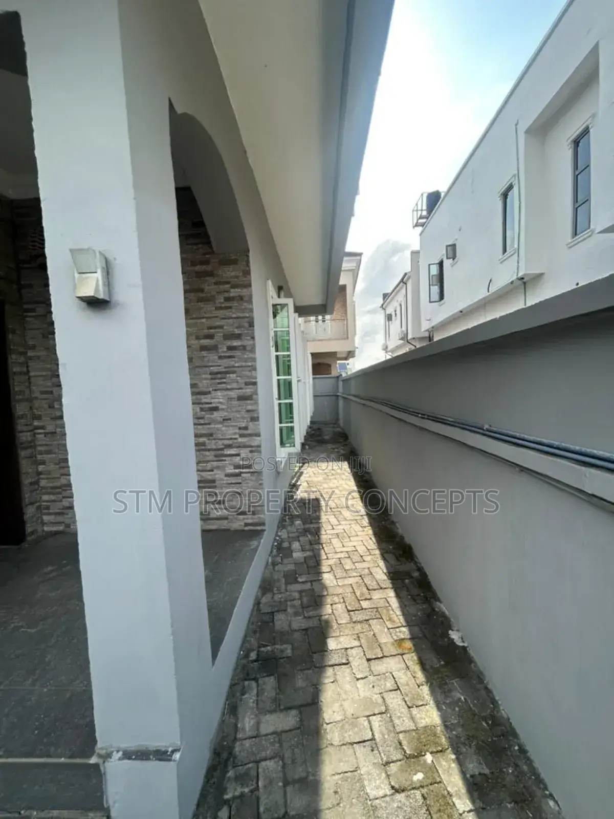 Furnished 4bdrm Duplex in Lekki for sale
