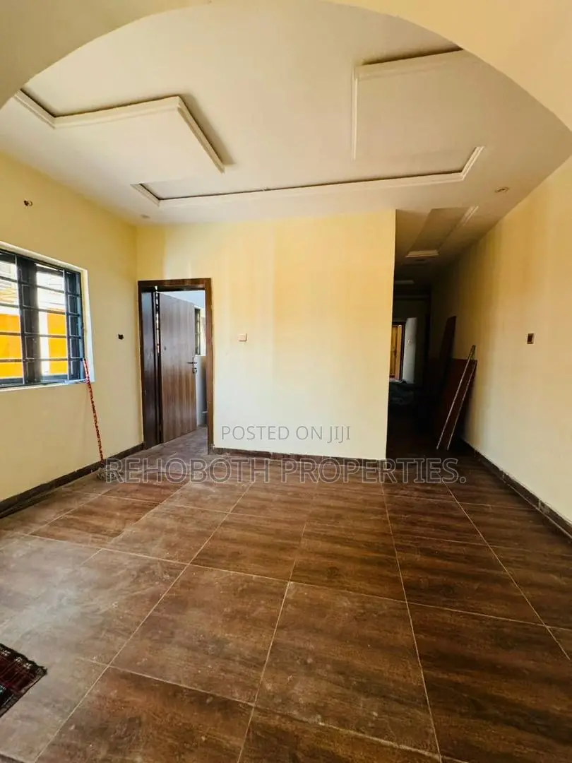 3bdrm Apartment in Aerodrome Estate, Samonda for rent