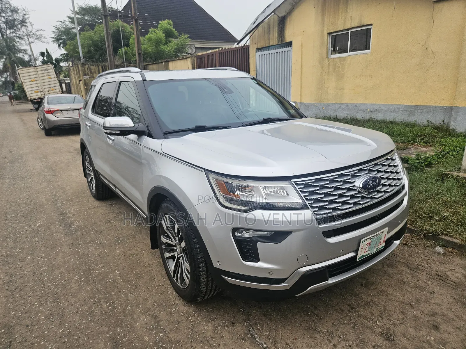Ford Explorer Platinum AWD 2018 Silver