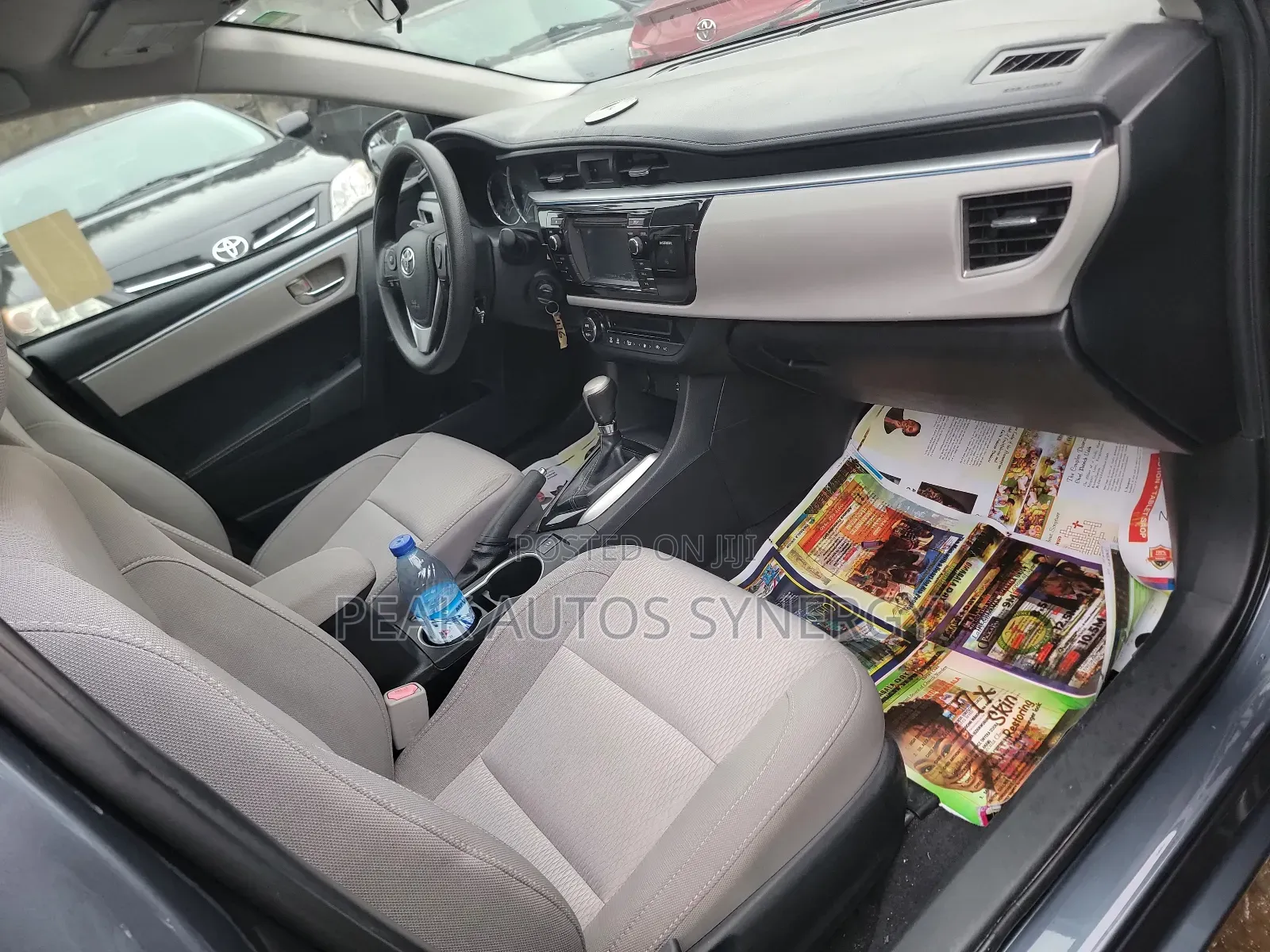 Toyota Corolla LE 4dr Sedan (1.8L 4cyl CVT) 2016 Gray