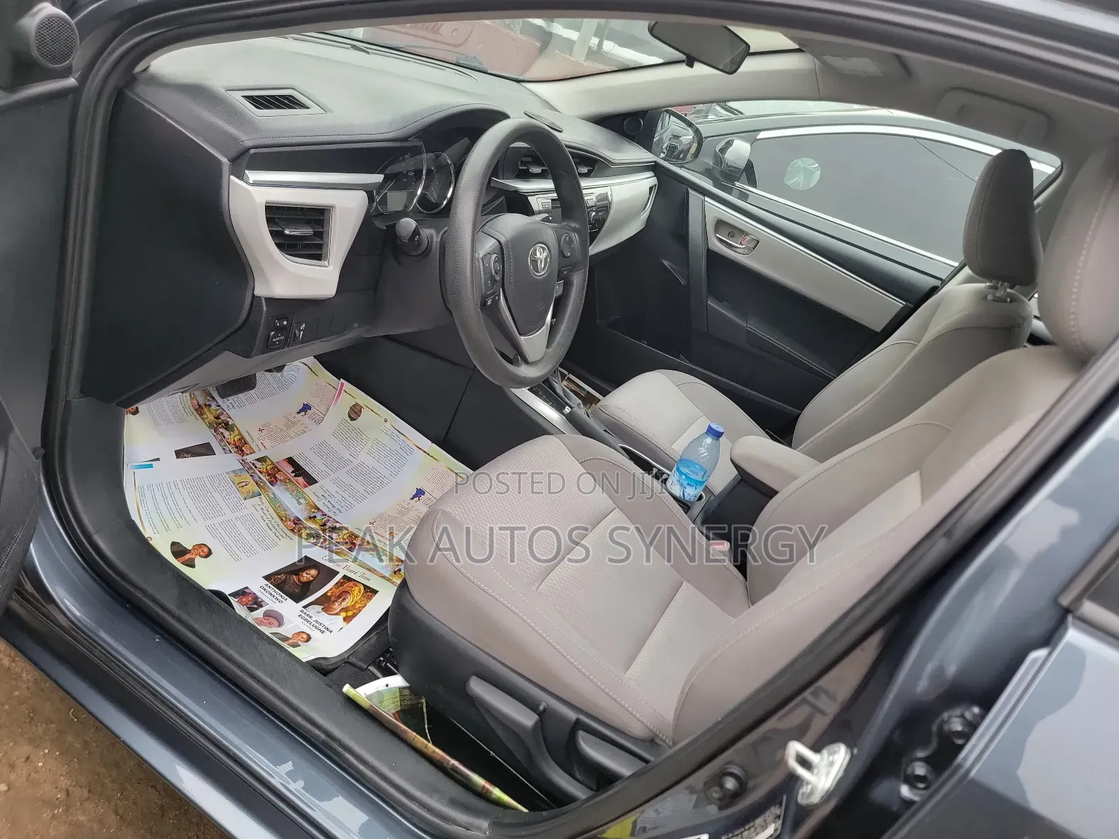 Toyota Corolla LE 4dr Sedan (1.8L 4cyl CVT) 2016 Gray