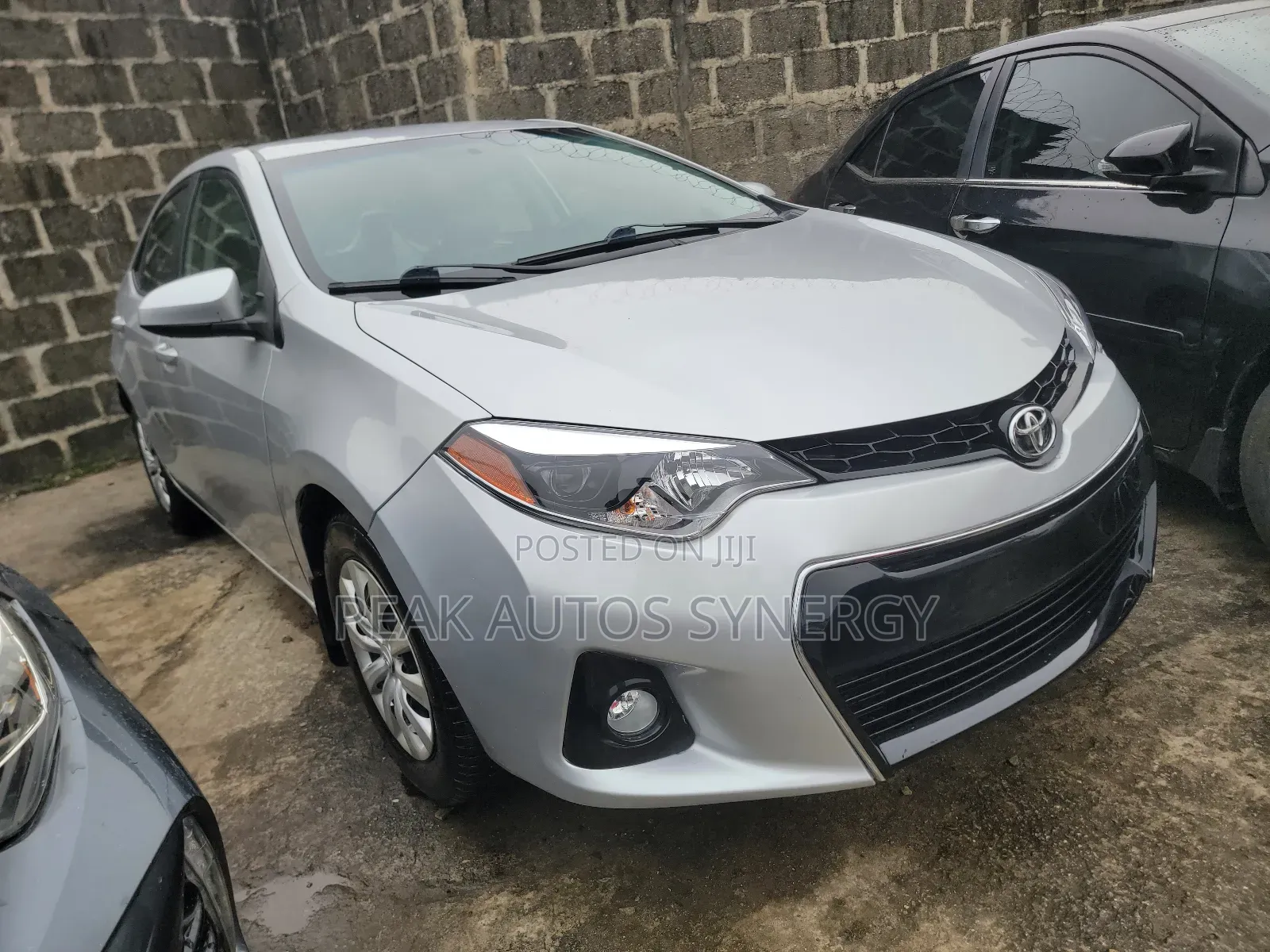 Toyota Corolla LE 4dr Sedan (1.8L 4cyl CVT) 2015 Silver