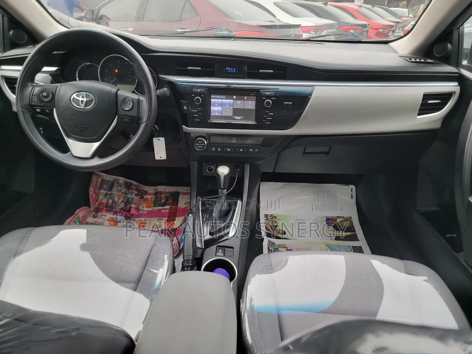 Toyota Corolla LE 4dr Sedan (1.8L 4cyl CVT) 2015 Silver