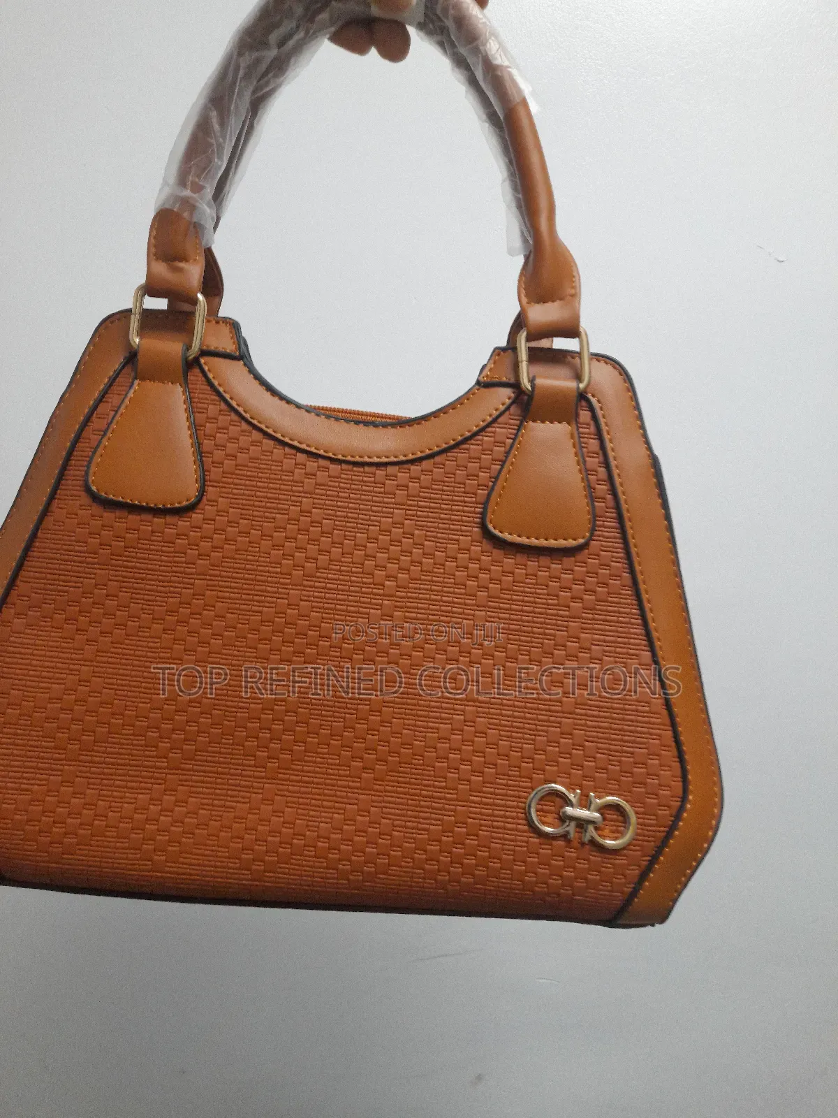 Very Clean Ladies Handbag.