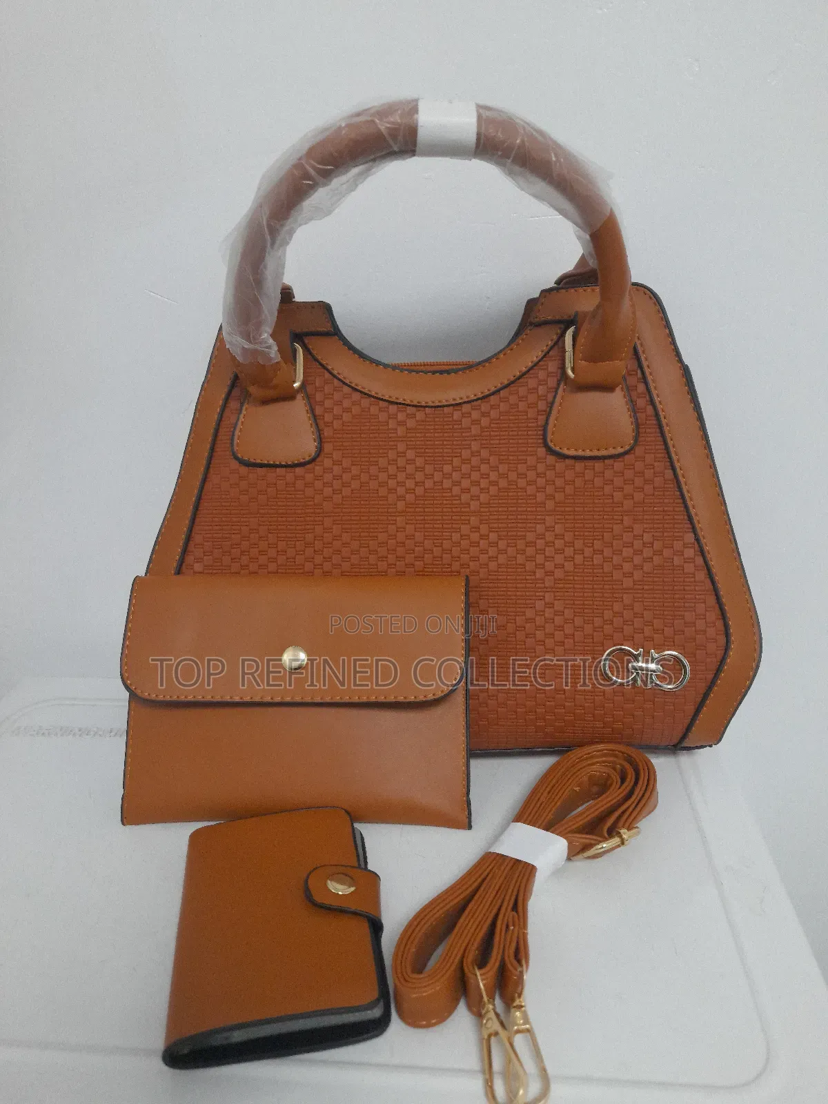 Very Clean Ladies Handbag.