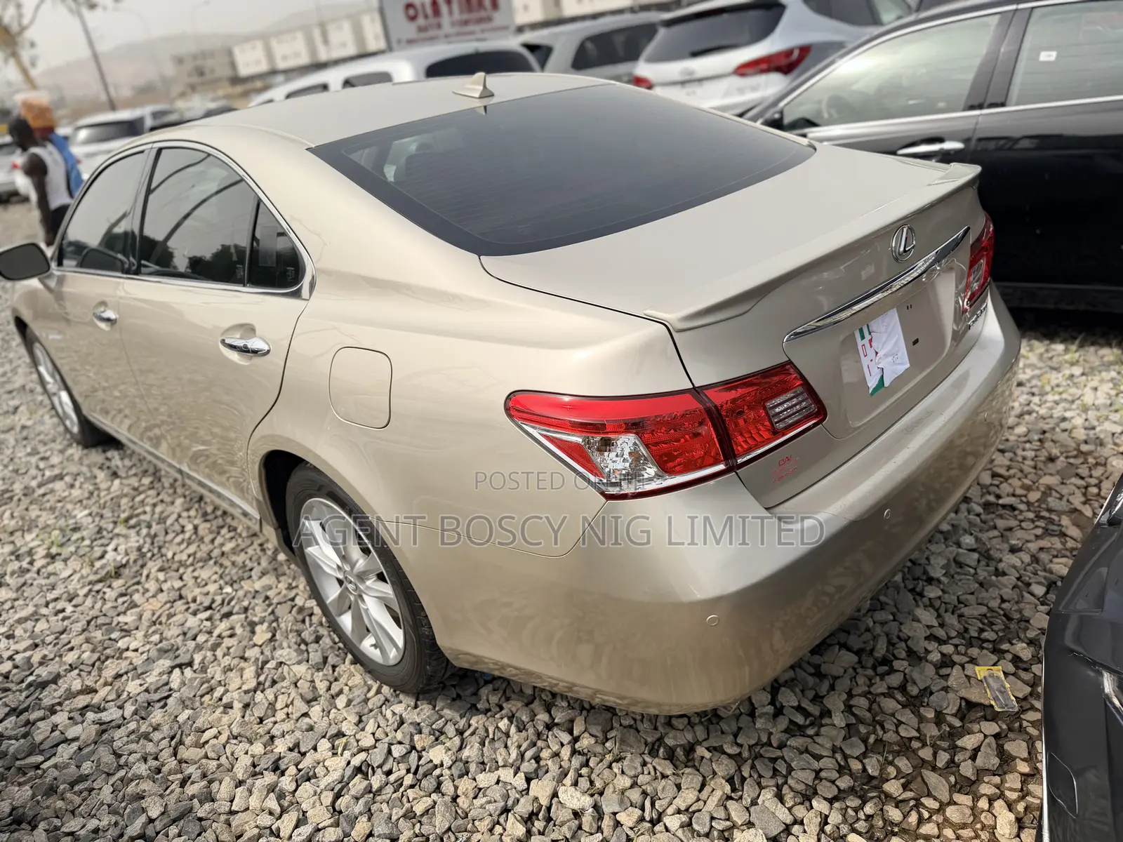 Lexus ES 350 2011 Gold