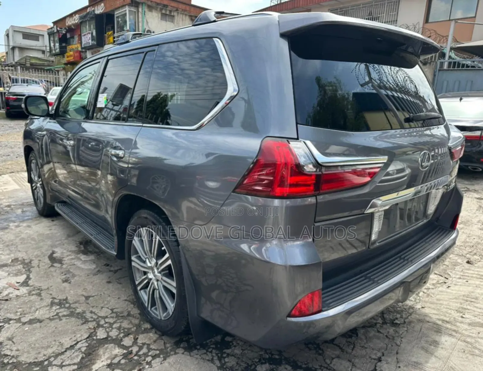 Lexus LX 570 (5 seats) AWD 2017 Gray