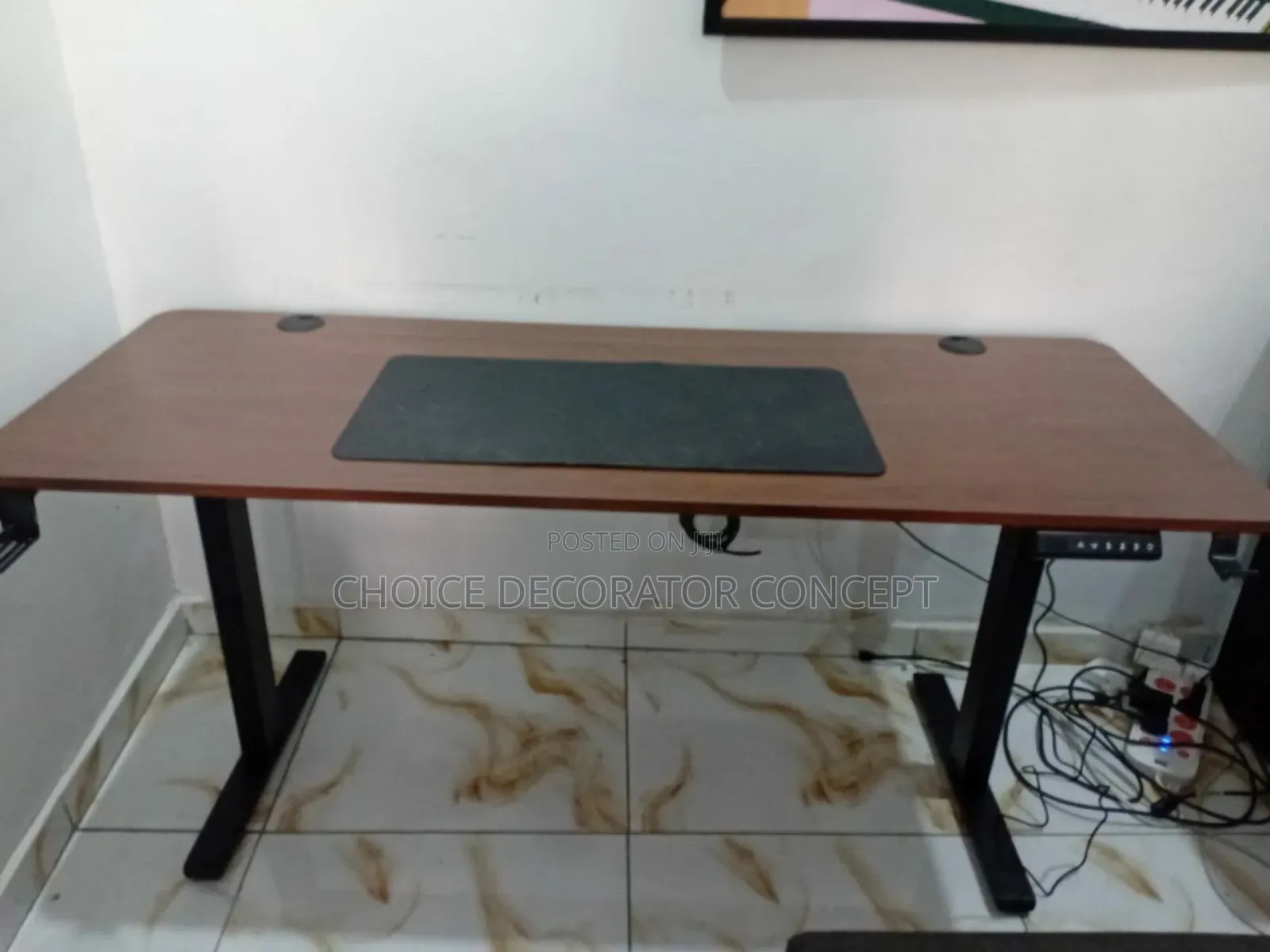 Electric Adjustable Table 1.6 Meter Walnut