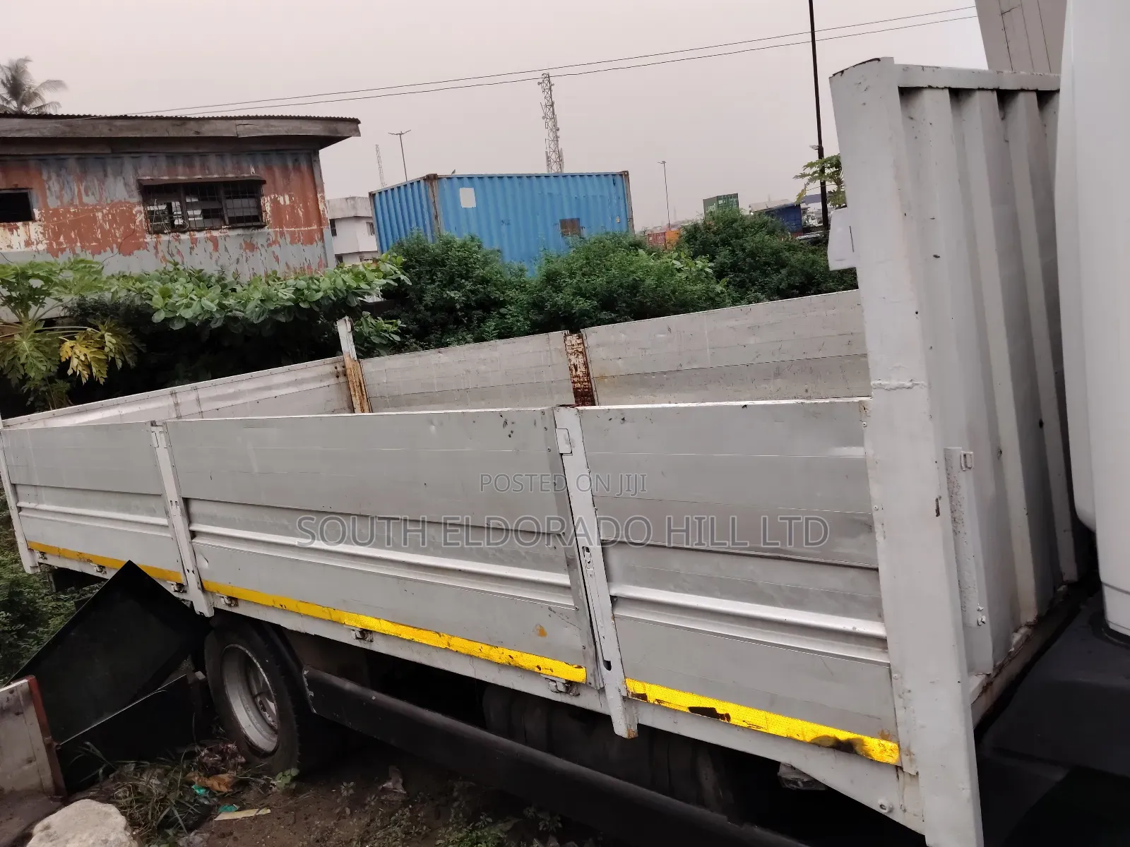 Mercedes Benz Truck 2000 White