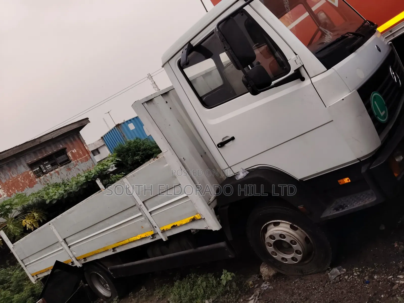 Mercedes Benz Truck 2000 White