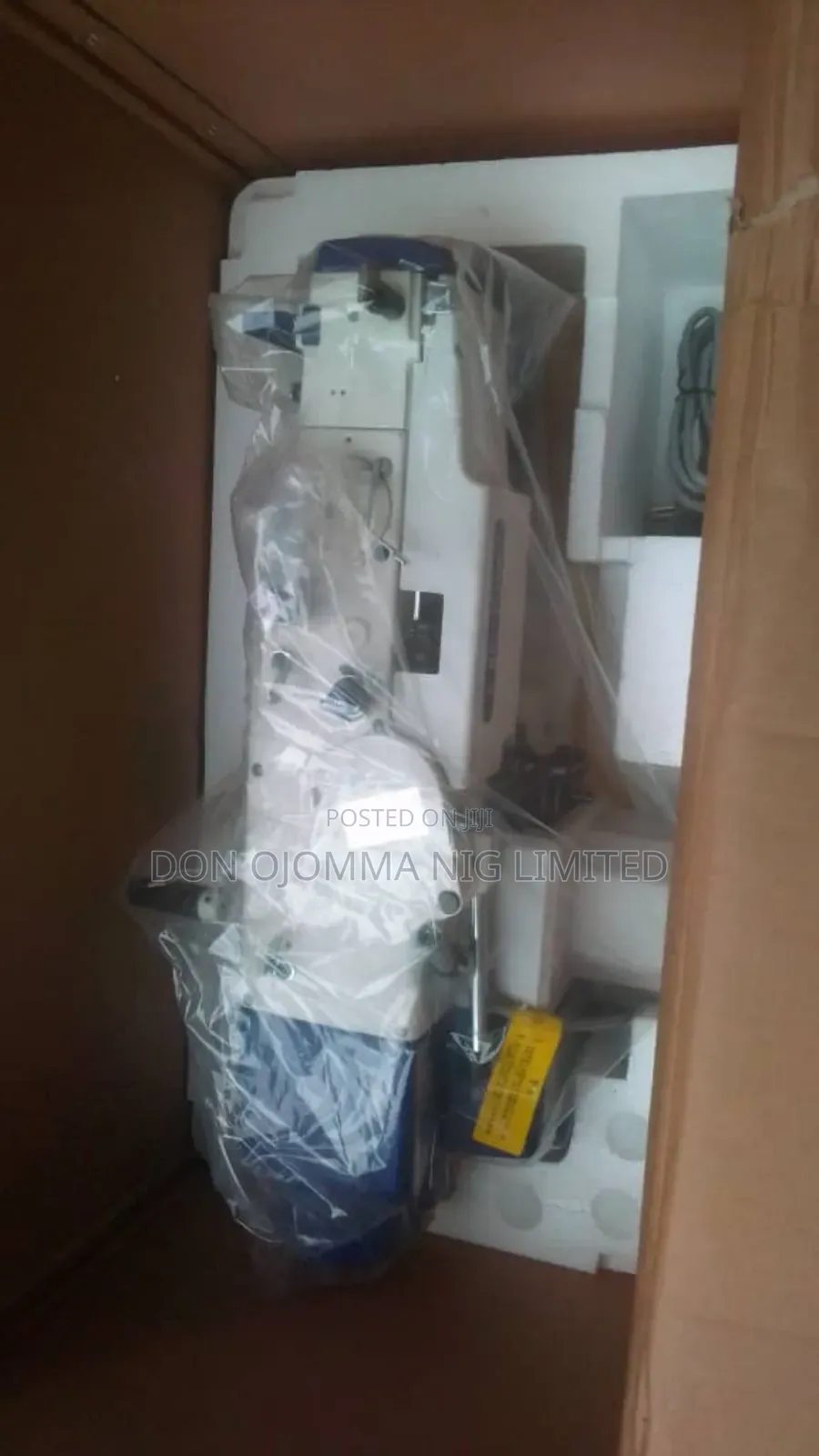 Industrial Buttonhole Machine