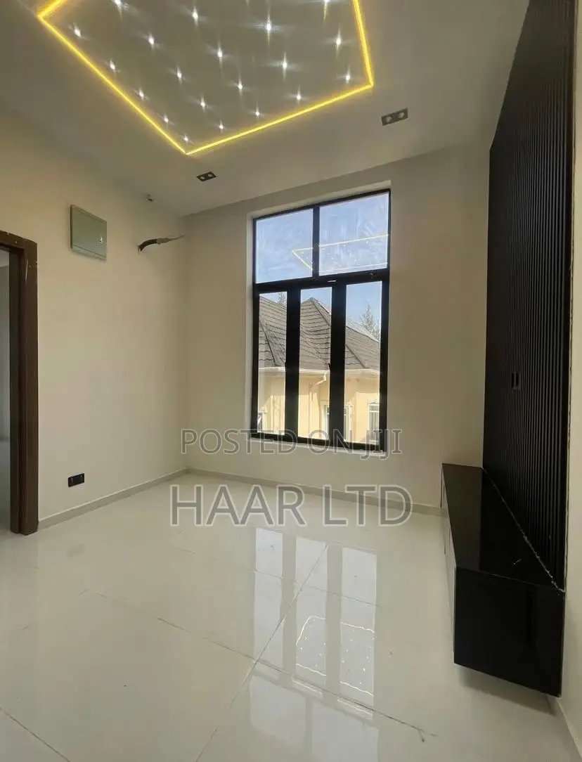 4bdrm Duplex in Ikota for rent