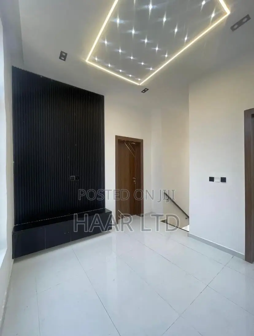 4bdrm Duplex in Ikota for rent
