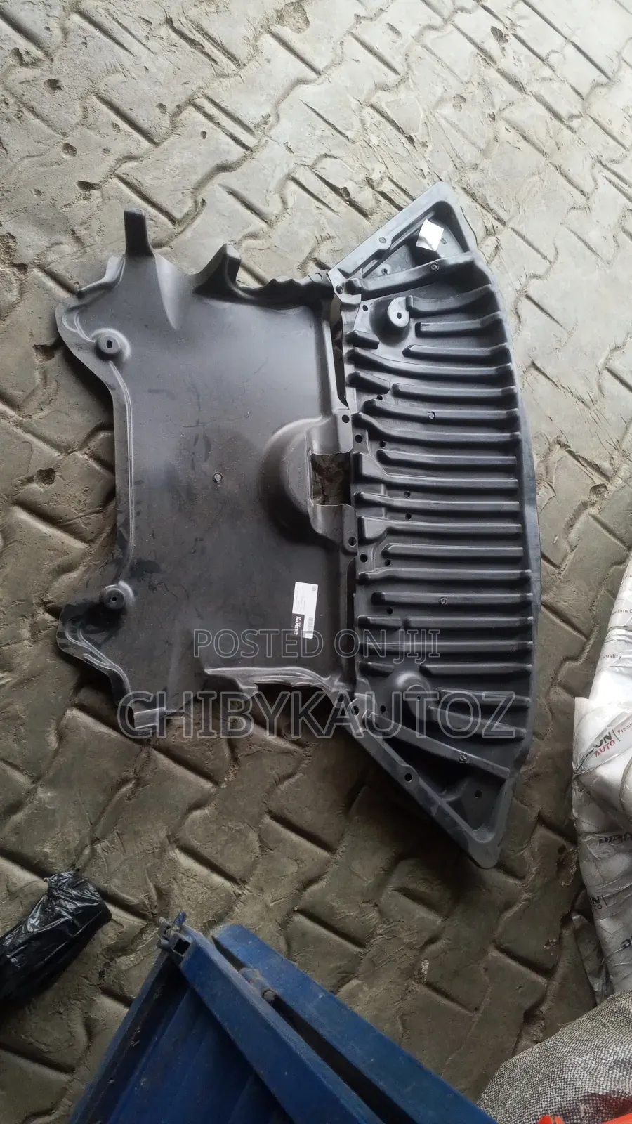 Engine and Dust Cover for C300 (204) "Non 4matic"