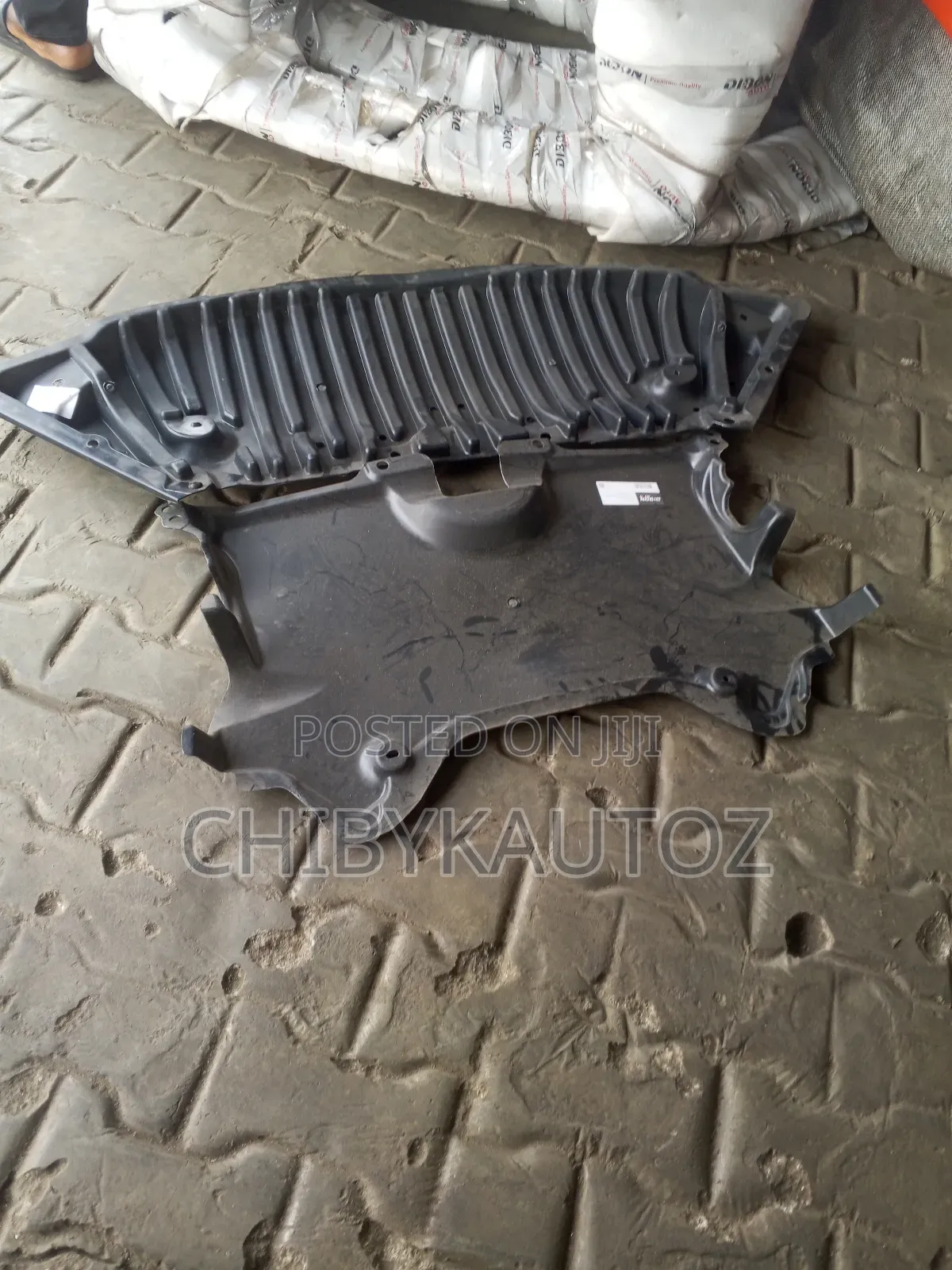 Engine and Dust Cover for C300 (204) "Non 4matic"