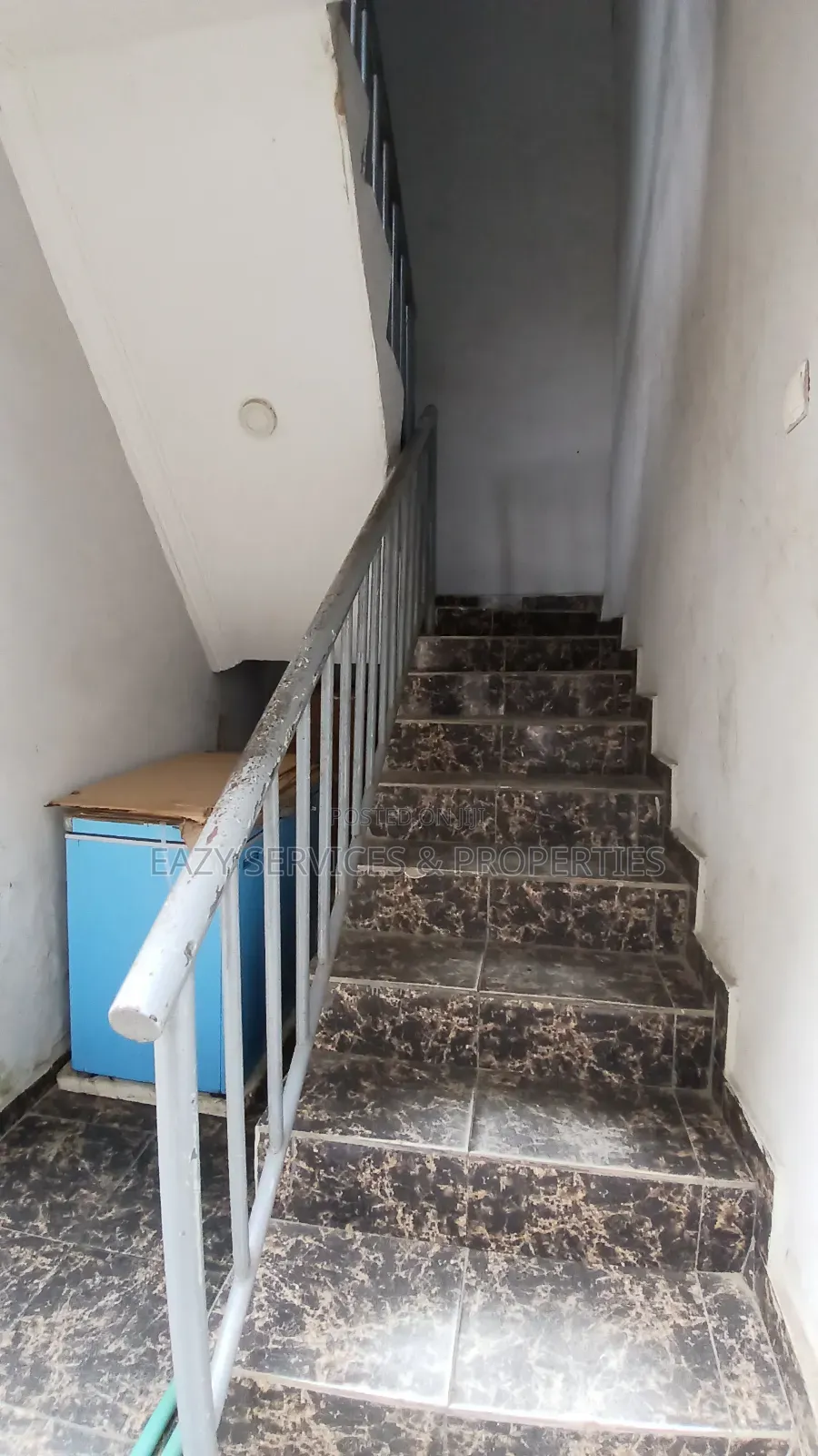 8bdrm Block of Flats in Awoyaya for sale