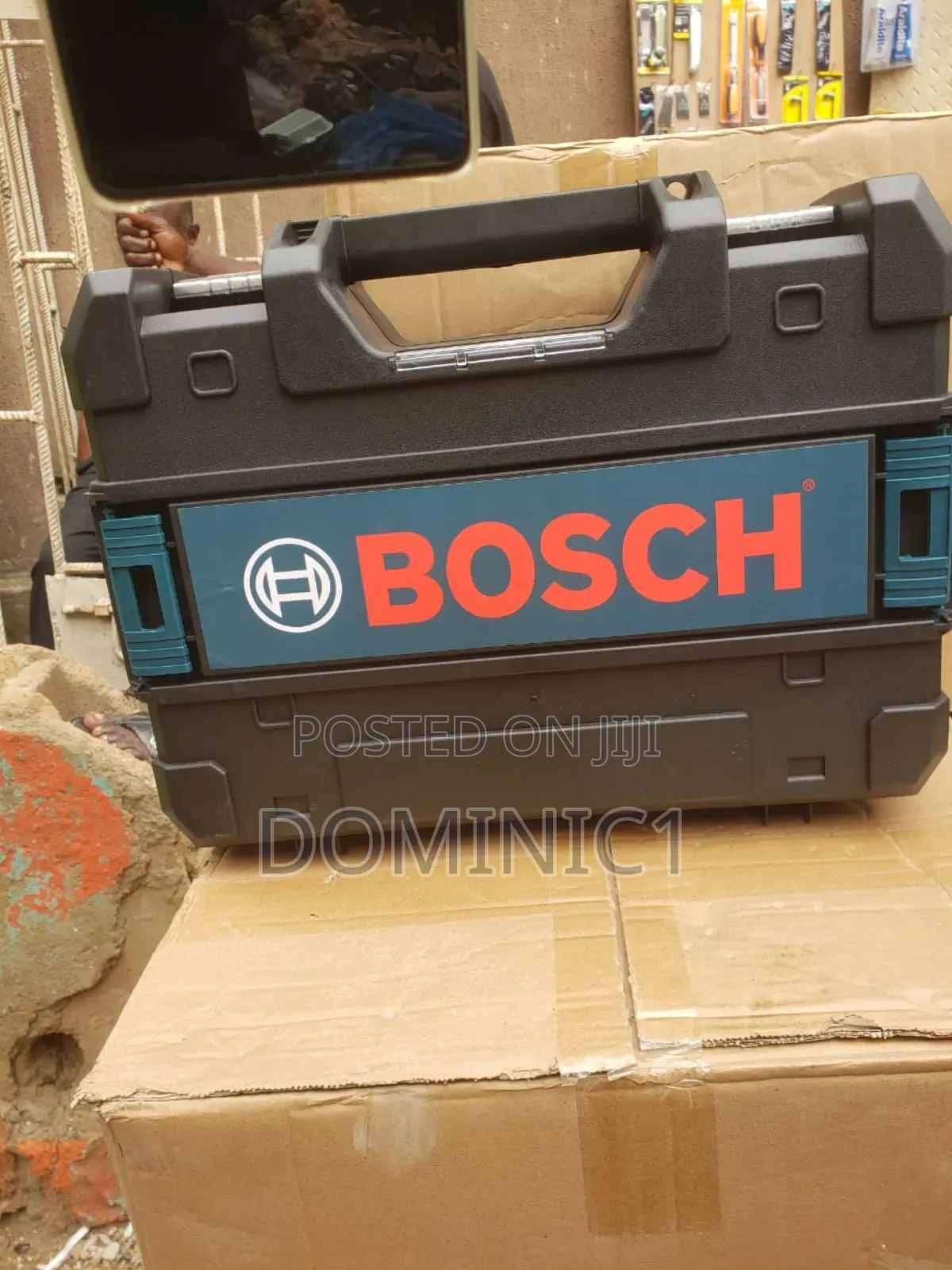 Bosch Gll 3-80 Series Multi-line Laser Level Kit.