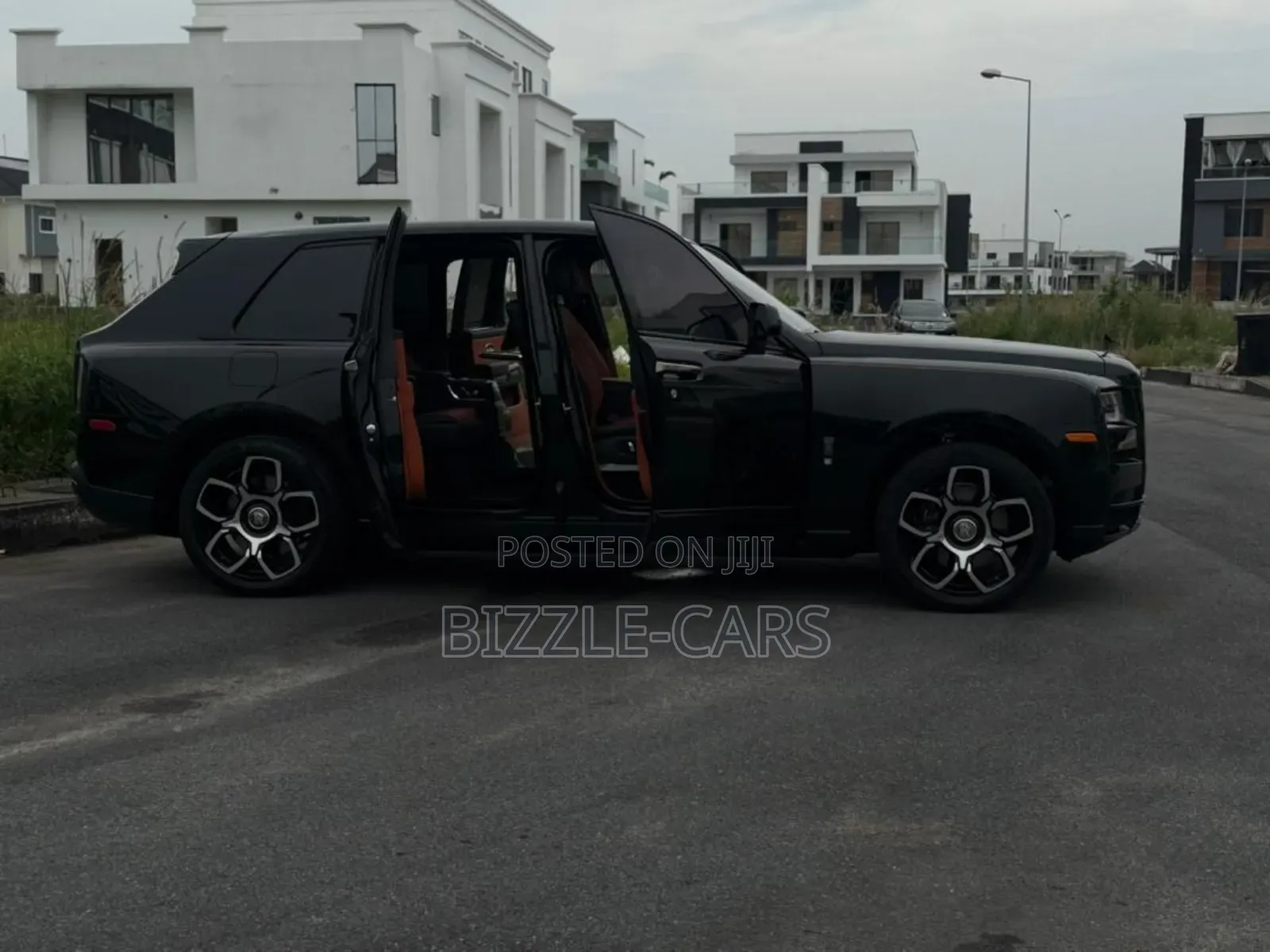 New Rolls-Royce Cullinan Black Badge 2024 Black