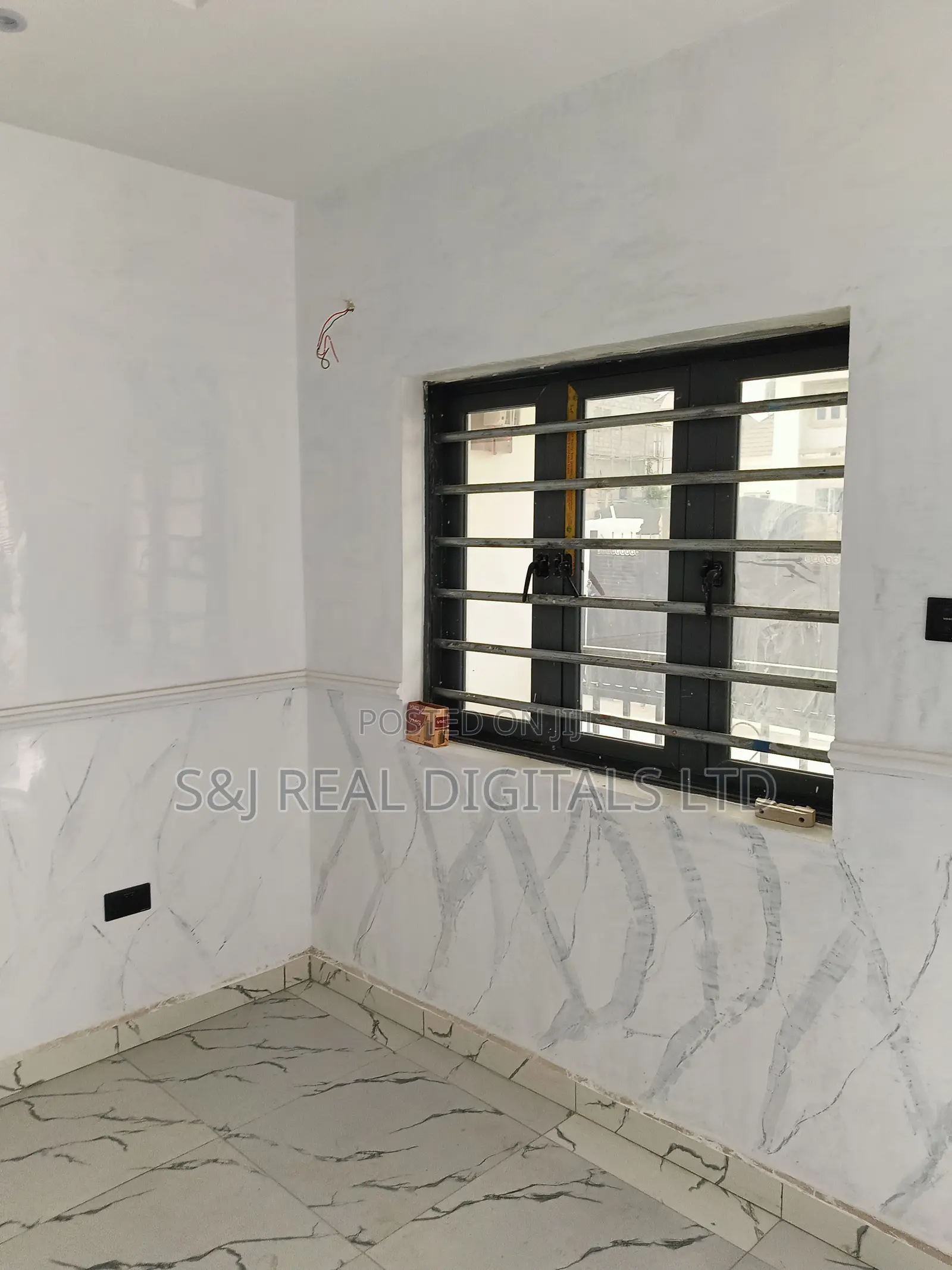 4bdrm Duplex in Idu Industrial for rent