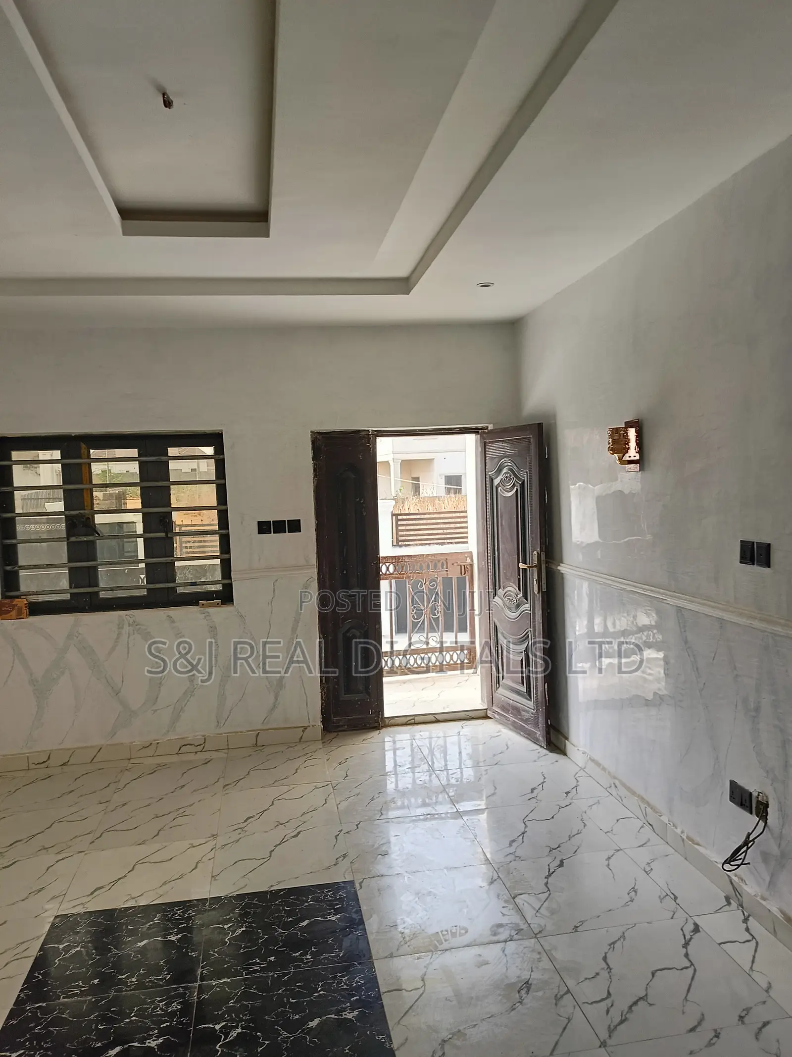 4bdrm Duplex in Idu Industrial for rent
