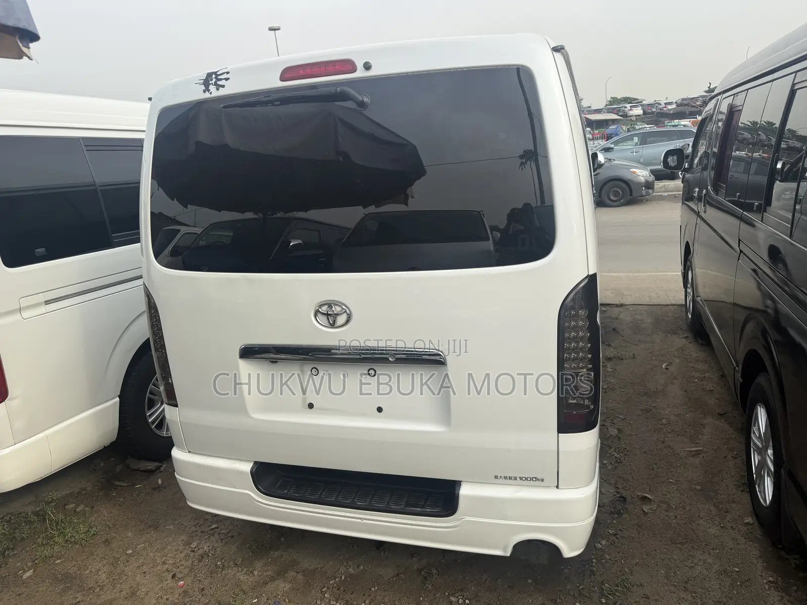 Toyota HiAce 2012 White