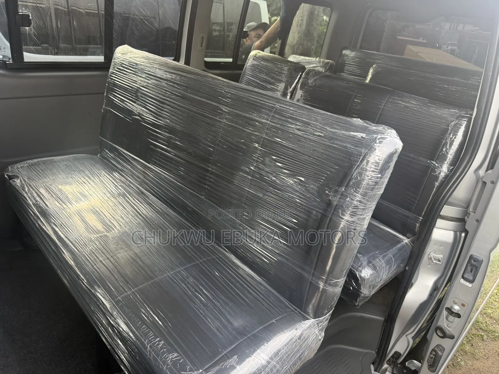 Toyota HiAce 2013 Silver