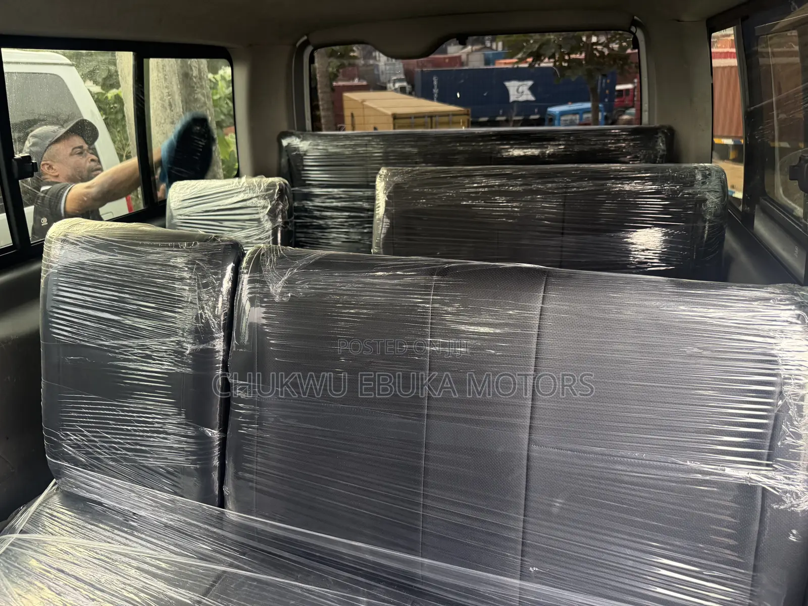 Toyota HiAce 2013 Silver