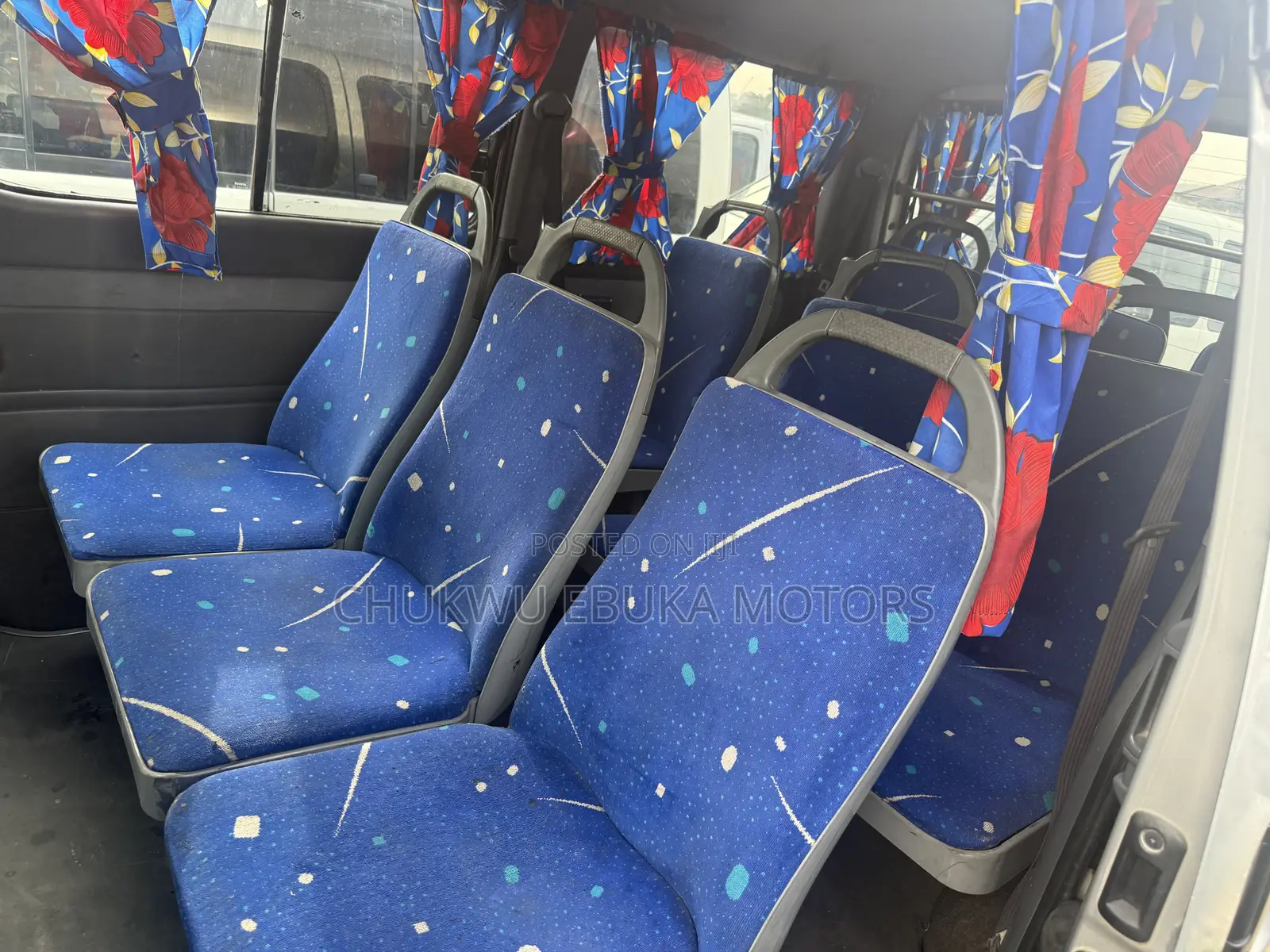 Toyota HiAce 2002 Silver