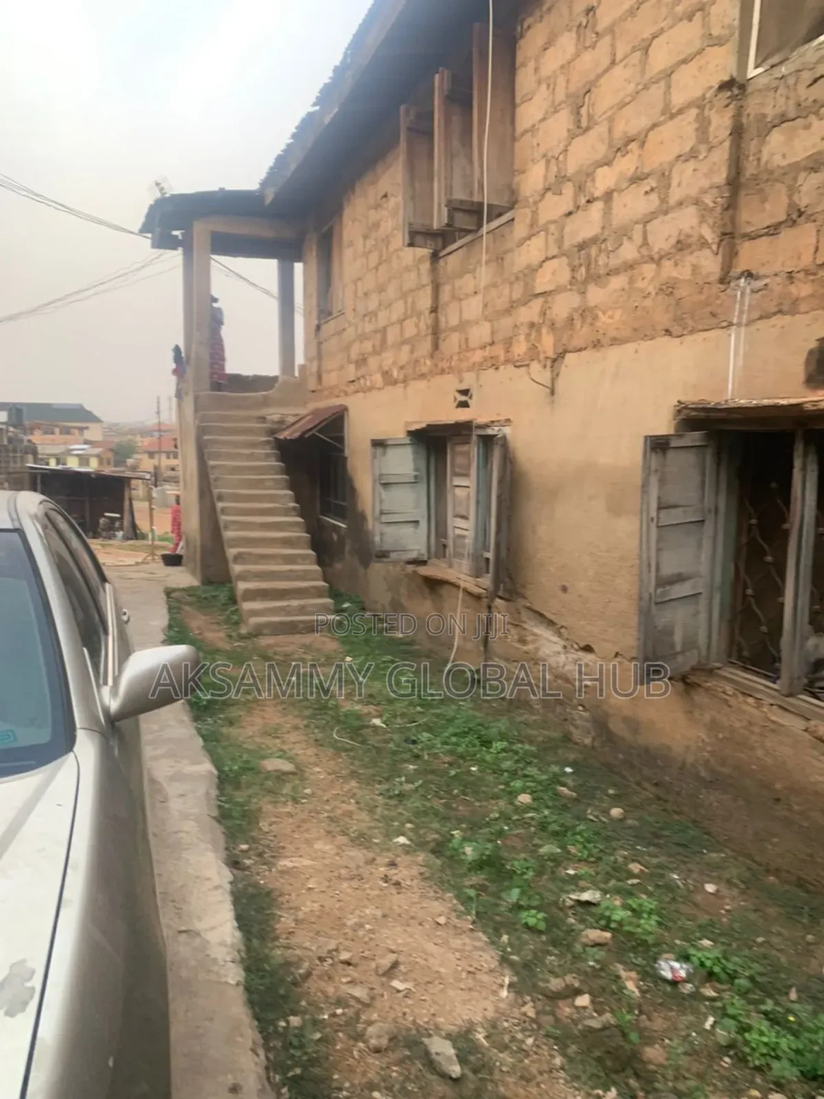 16bdrm Apartment in Omorilewa Street,, Ibadan for sale