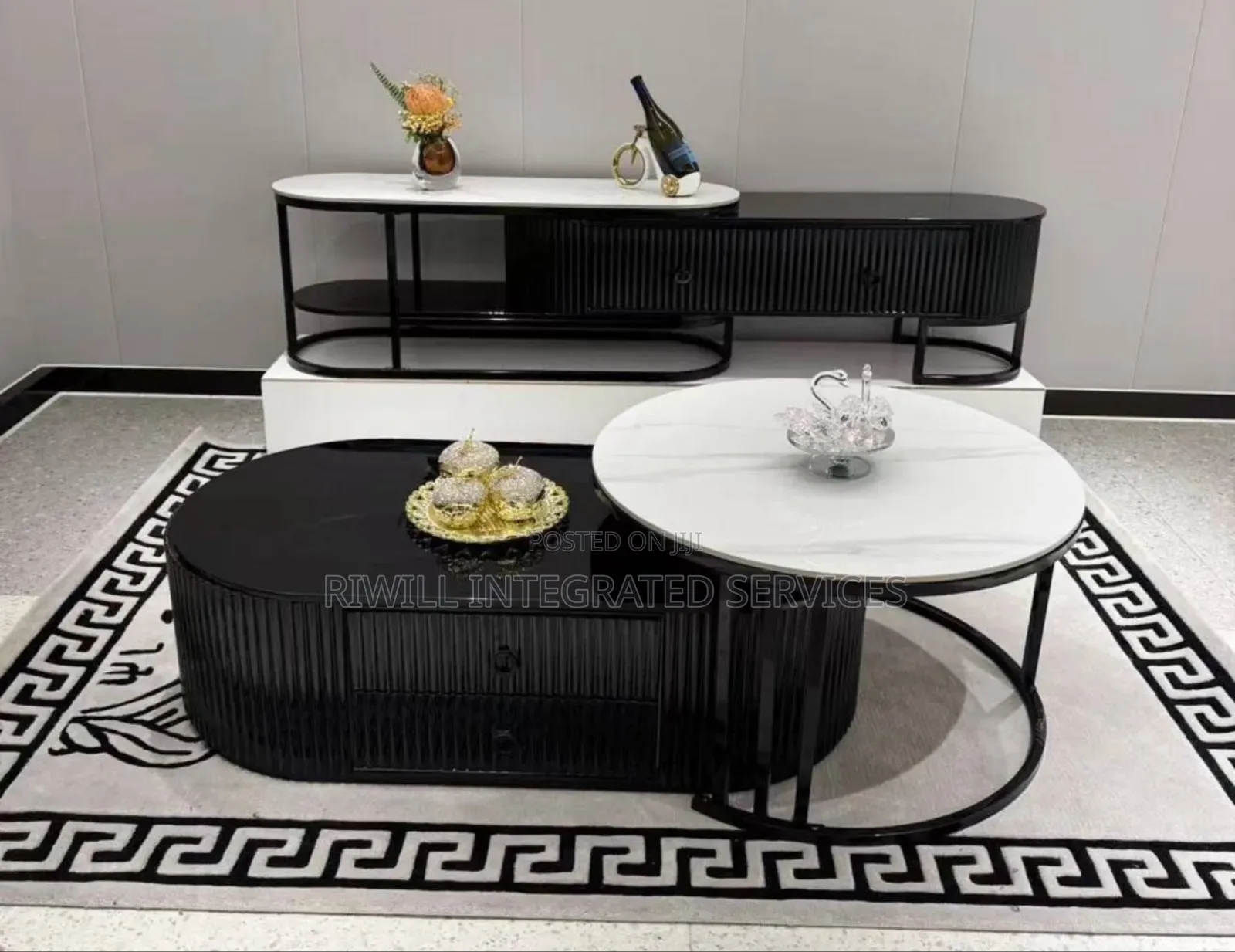 High Quality Tv Stand and Center Table