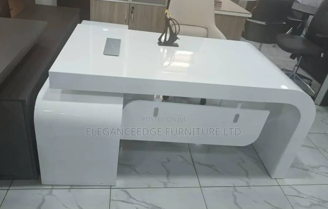 Modern Executive Office Table With Side Storage – High-Gloss White Man