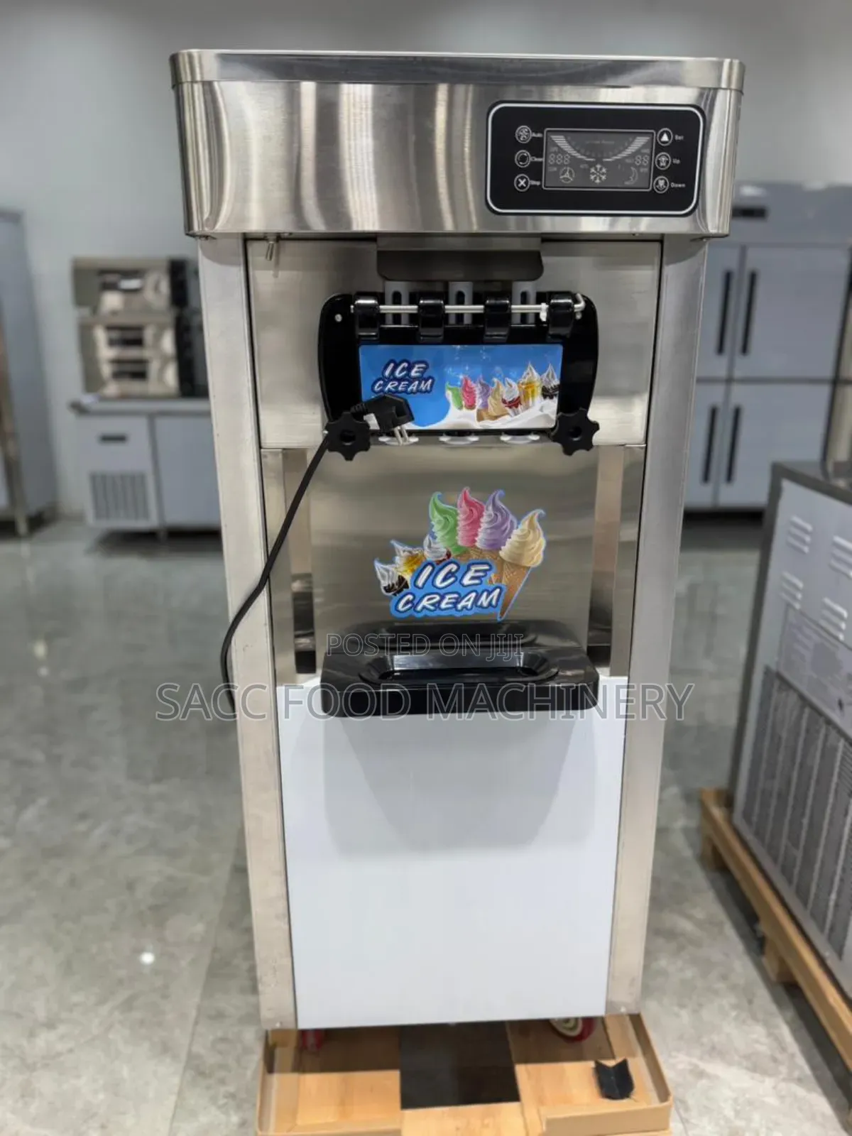 Soft-Serve Ice Cream Machine (Standing)