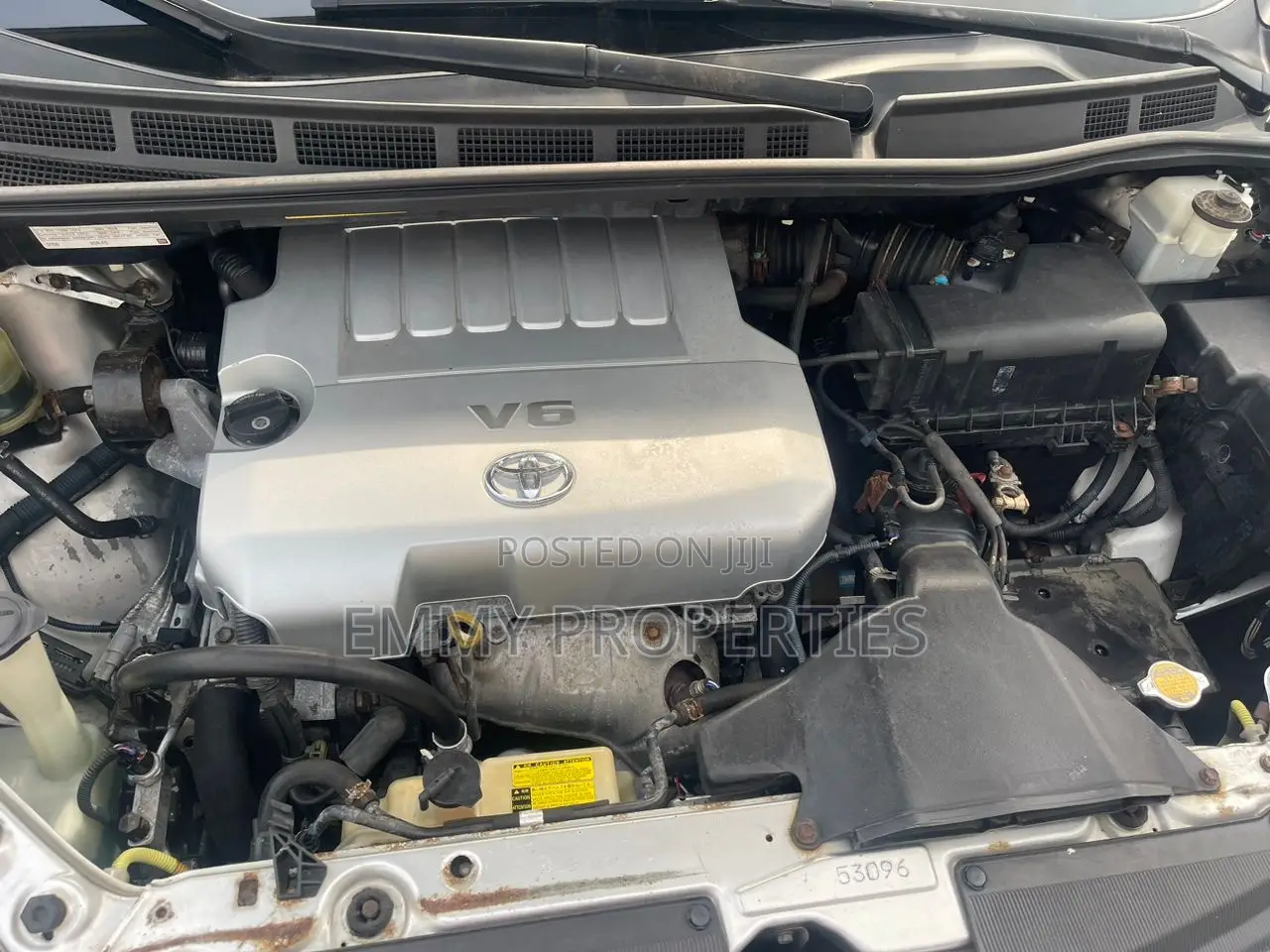 Toyota Sienna LE 8 Passenger 2010 Silver