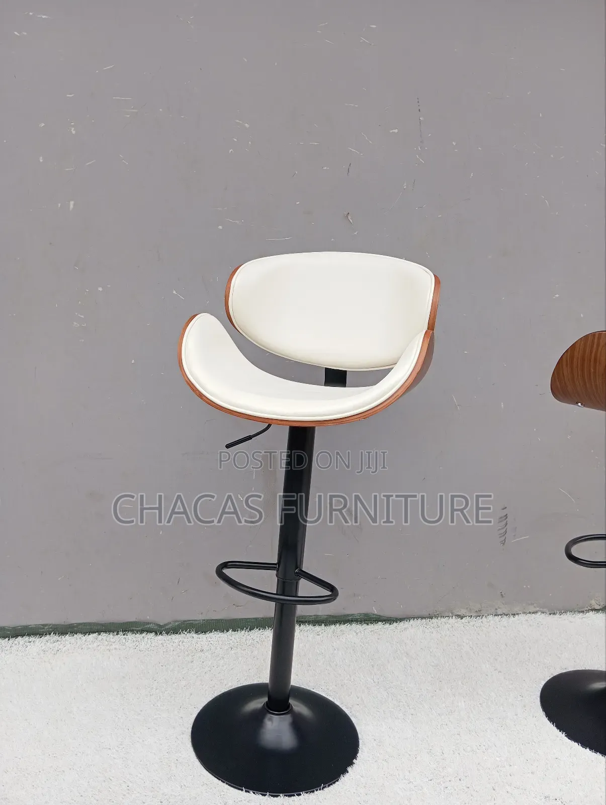 Luxury Adjustable Swivel Bar Stools - Premium Wood Leather
