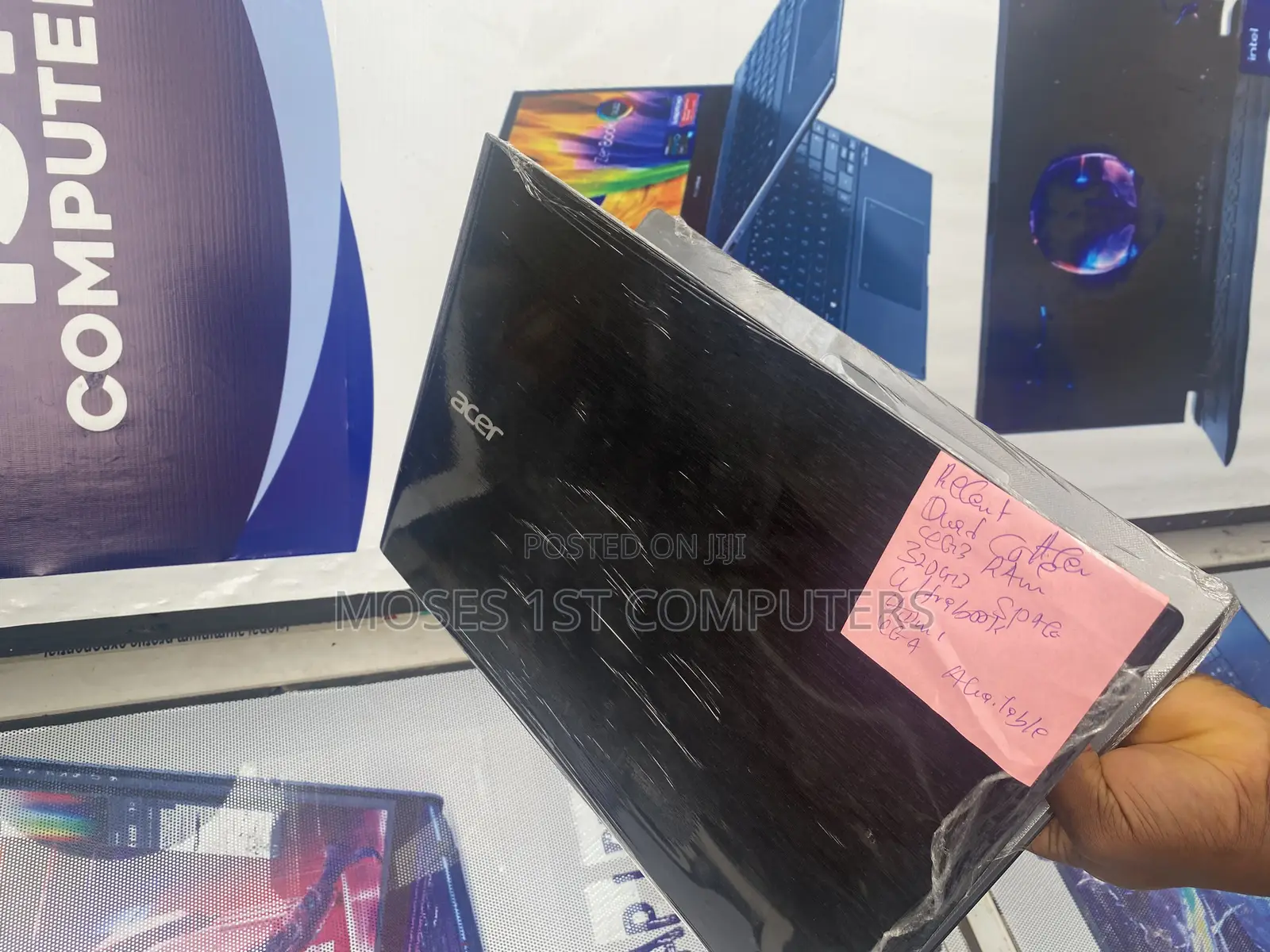 New Laptop Acer 4GB Intel HDD+SSD 320GB
