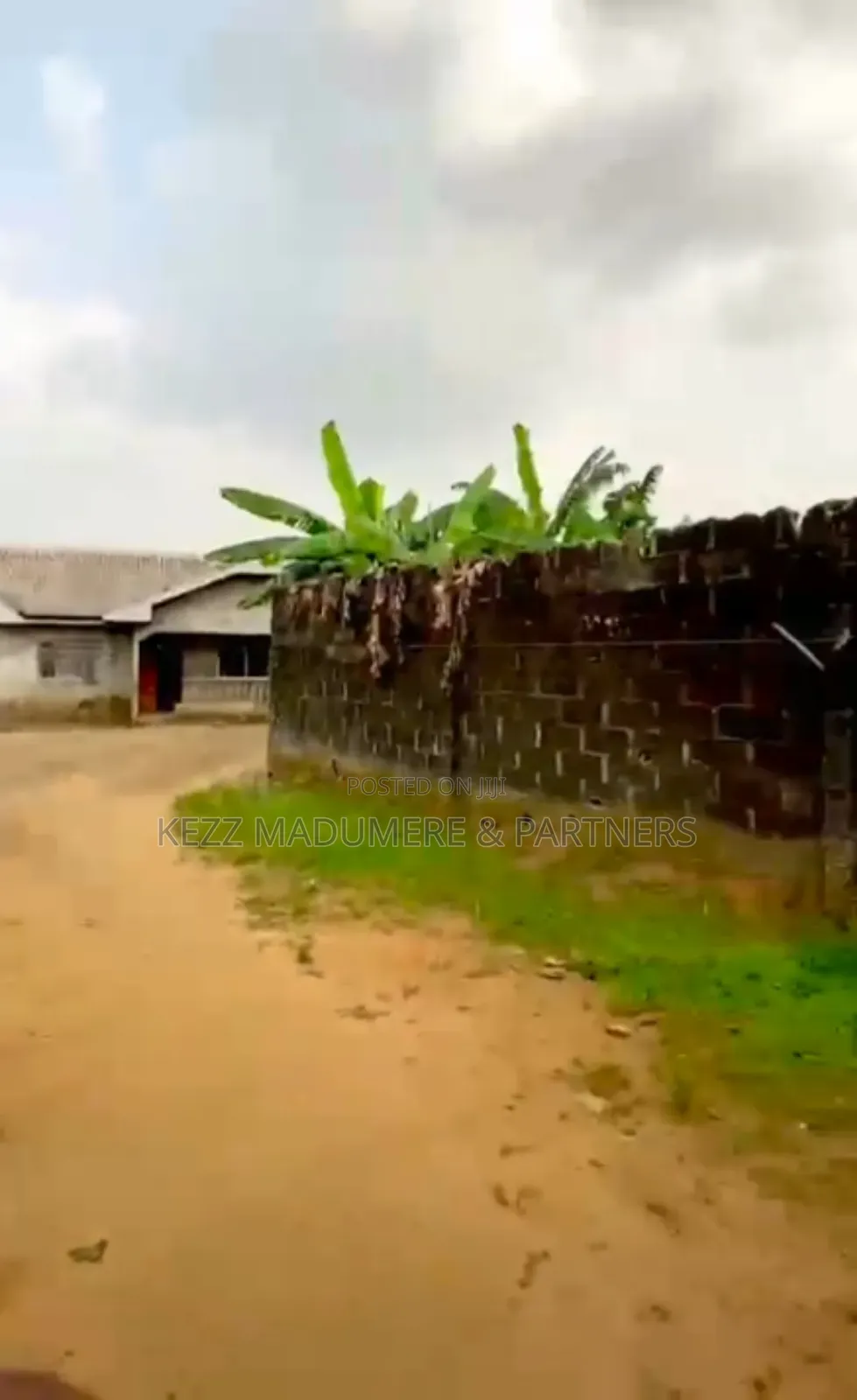 6bdrm Bungalow in Near Eleme Junction, Port-Harcourt for sale