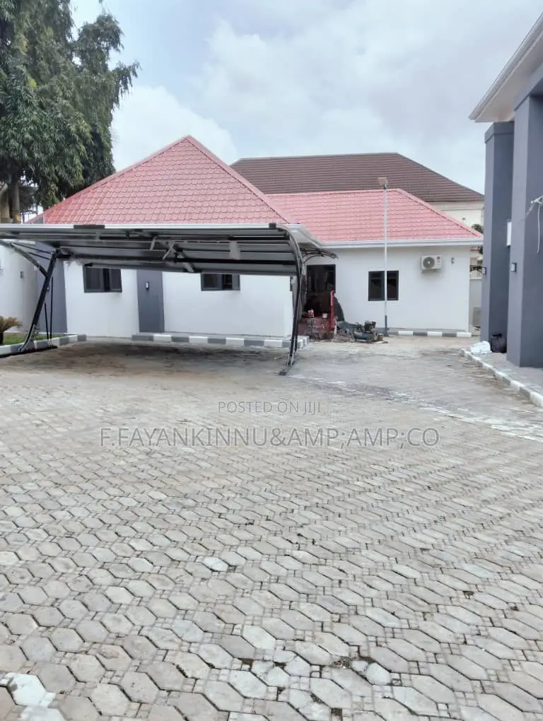 4bdrm Duplex in Gwarinpa for rent